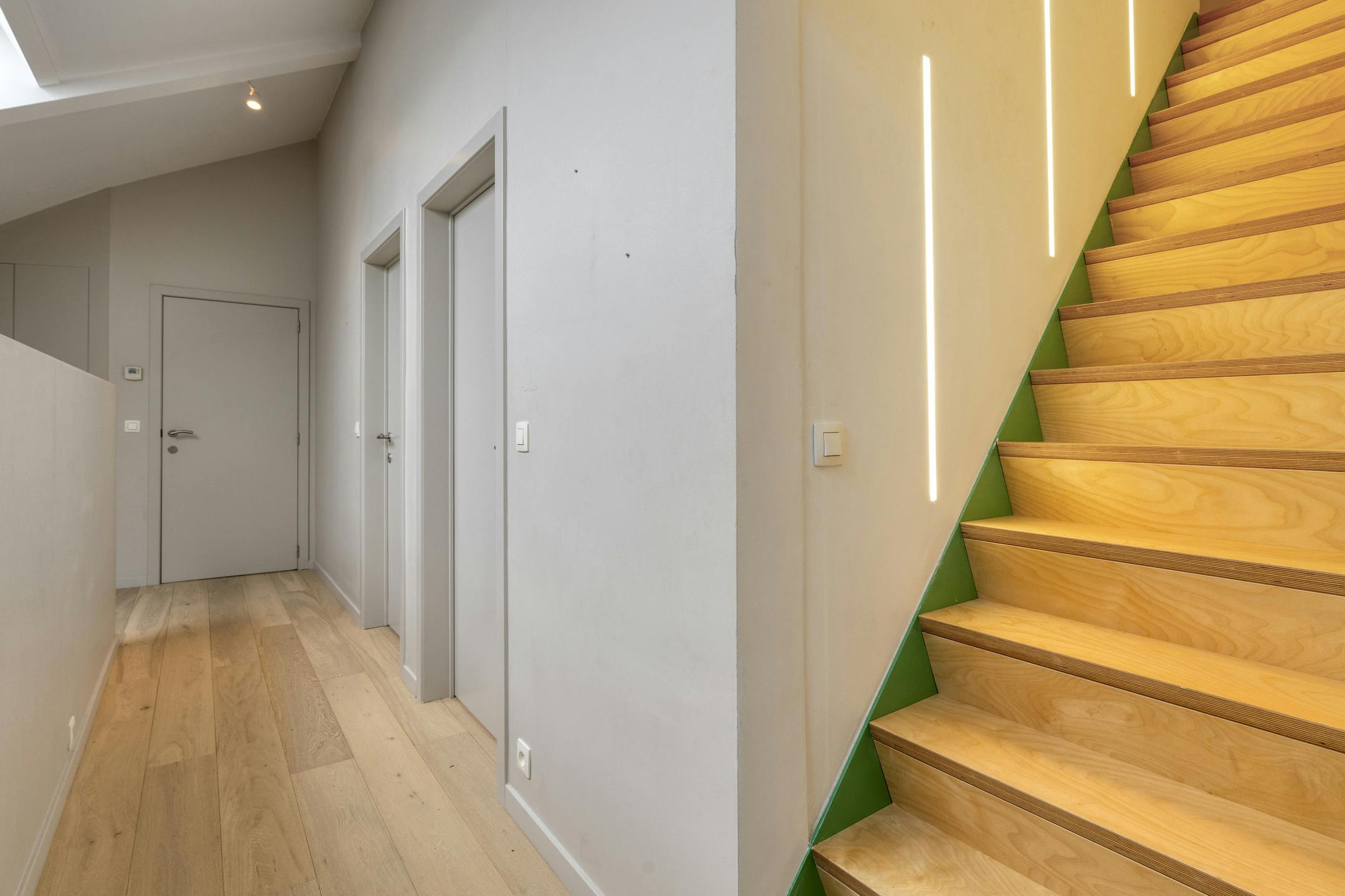 Instapklaar huis met 4 slaapkamers en ruime tuin in Kluisbergen foto 9