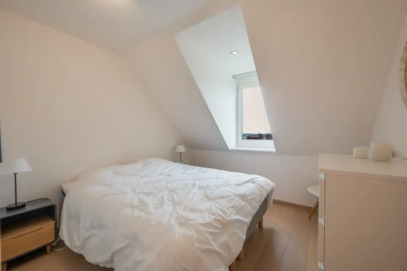 Zuidgericht en instapklaar 4-slaapkamerappartement, met 2 ruime terrassen. foto 18