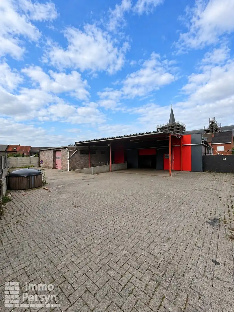 Handelspand (800m²!) + woonst (220m²) + Buitenruimte (600m2) foto 18