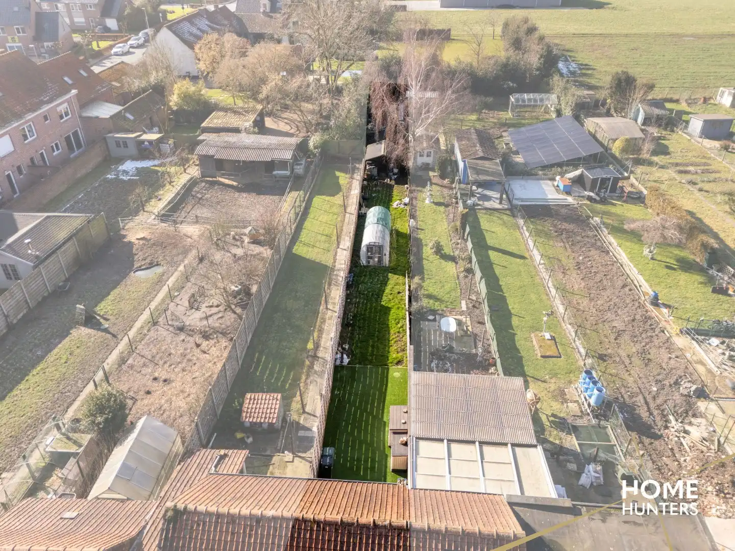 Praktische woning met 2 slaapkamers en uitgestrekte tuin in het rustige Wijtschate foto 3