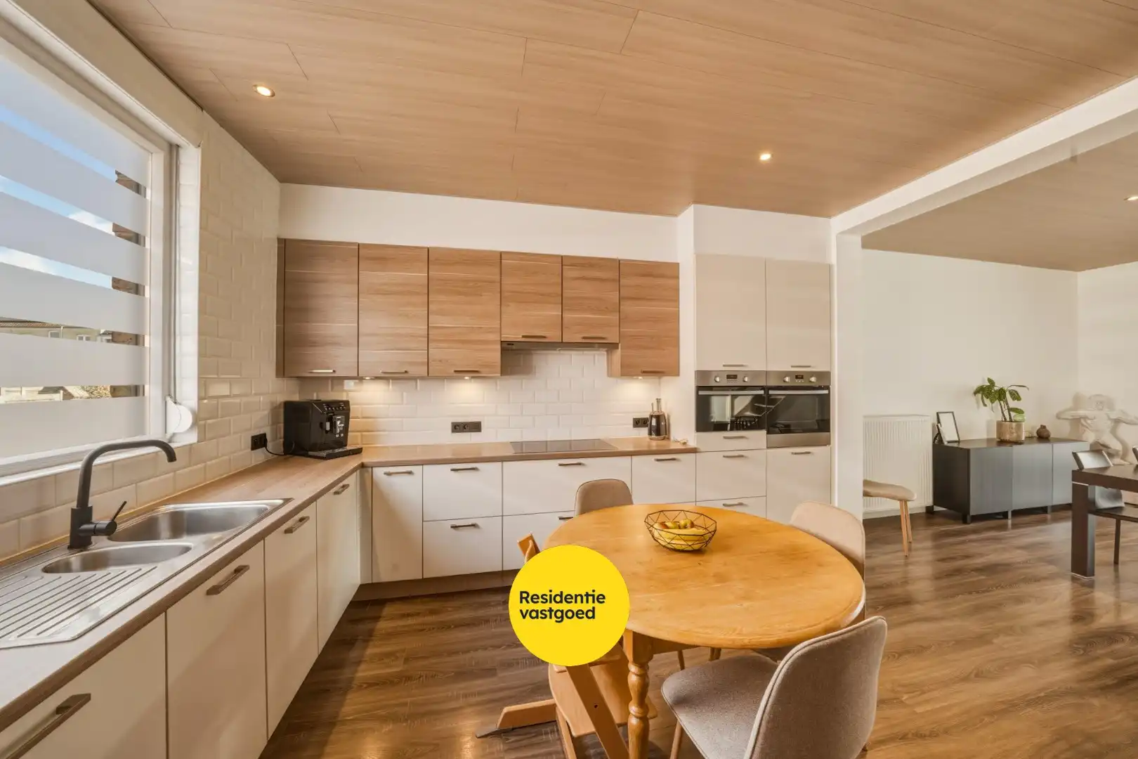 Verrassend ruime gezinswoning met zonnige tuin in Oudenburg foto 10