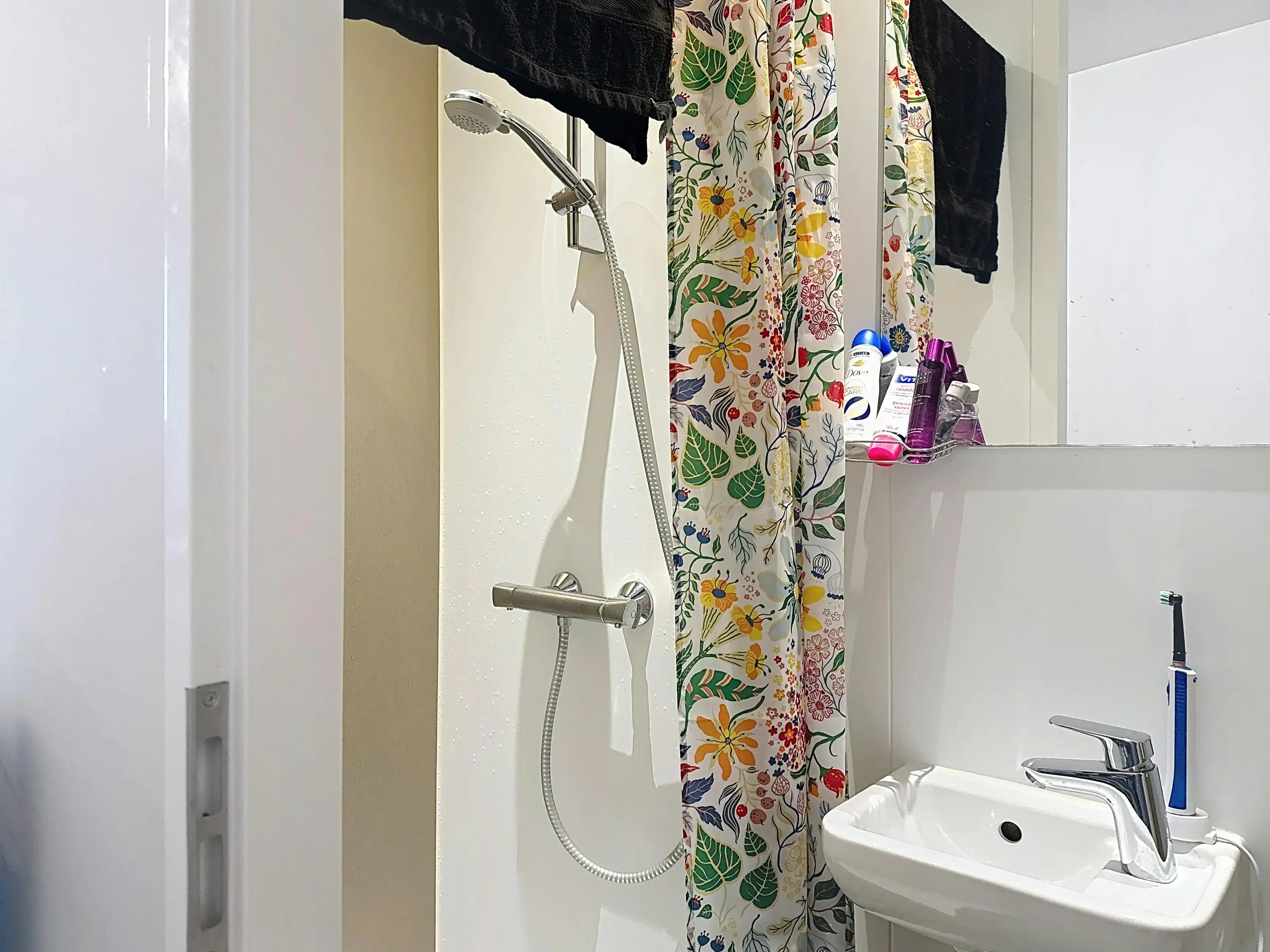 Studentenkamer te koop vlakbij station Brugge foto 3