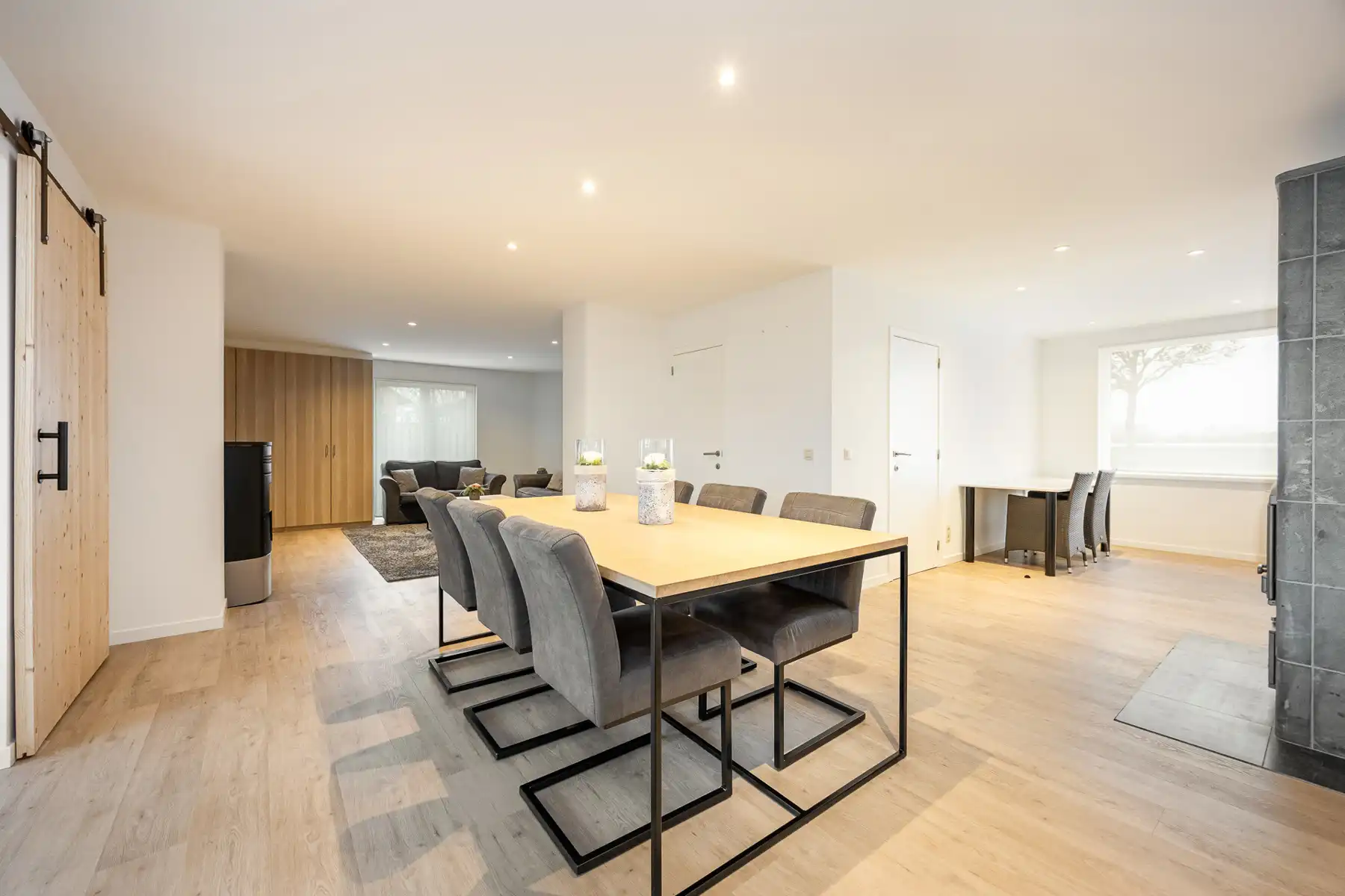 Landelijk gelegen woning met 4 slaapkamers en binnenzwembad foto 3