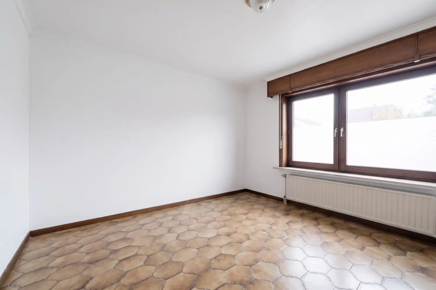 Ruimte, rust en bereikbaarheid: Solide villa met zwembad en achteringang op toplocatie in Erembodegem foto 18