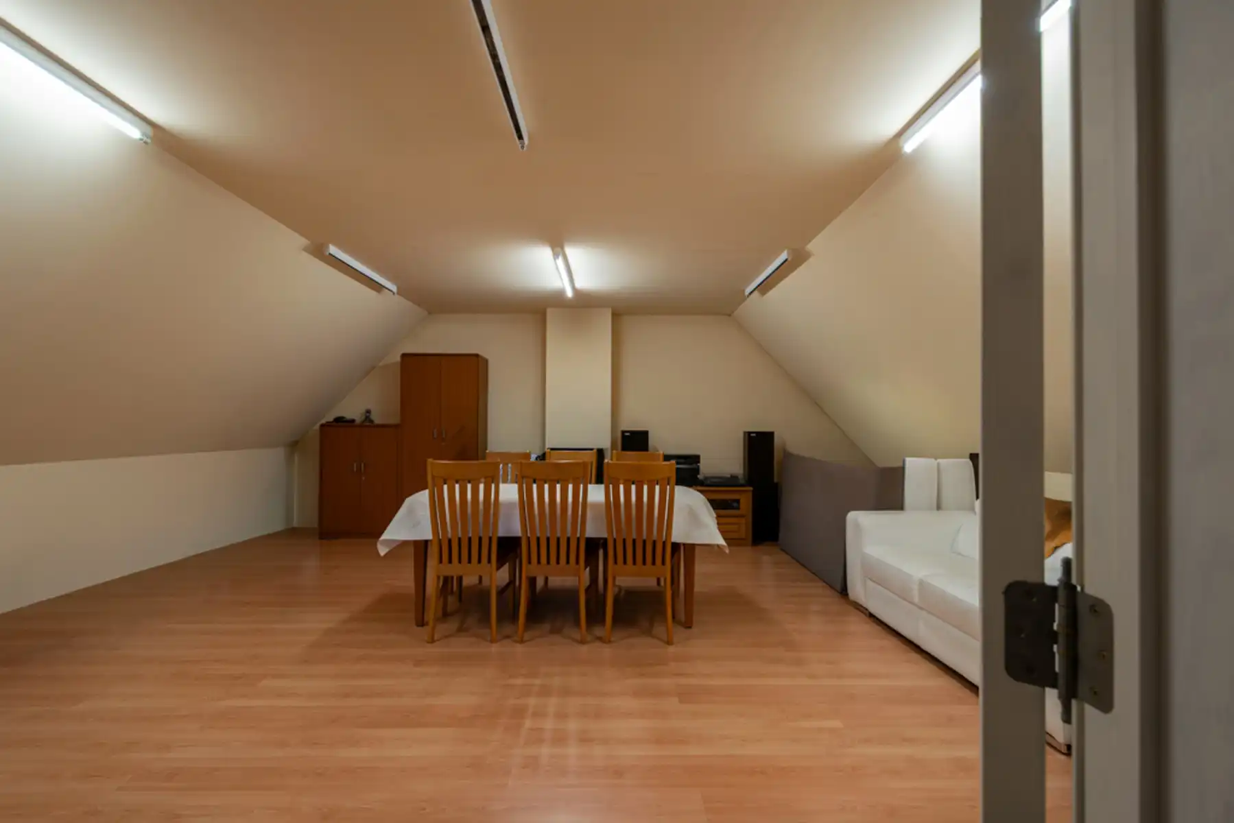 KARAKTERVOLLE PASTORIJWONING MET BIJGEBOUW foto 22