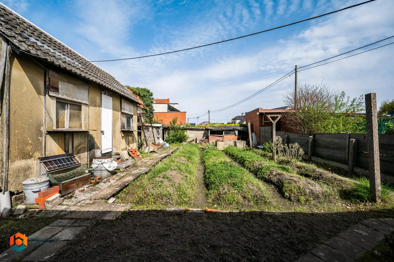 Te renoveren woning op toplocatie te Putte foto 14