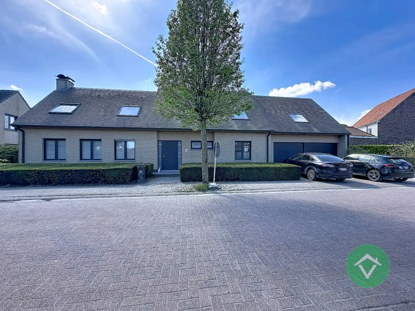 Ruime gezinswoning met dubbele garage in Koekelare foto 34