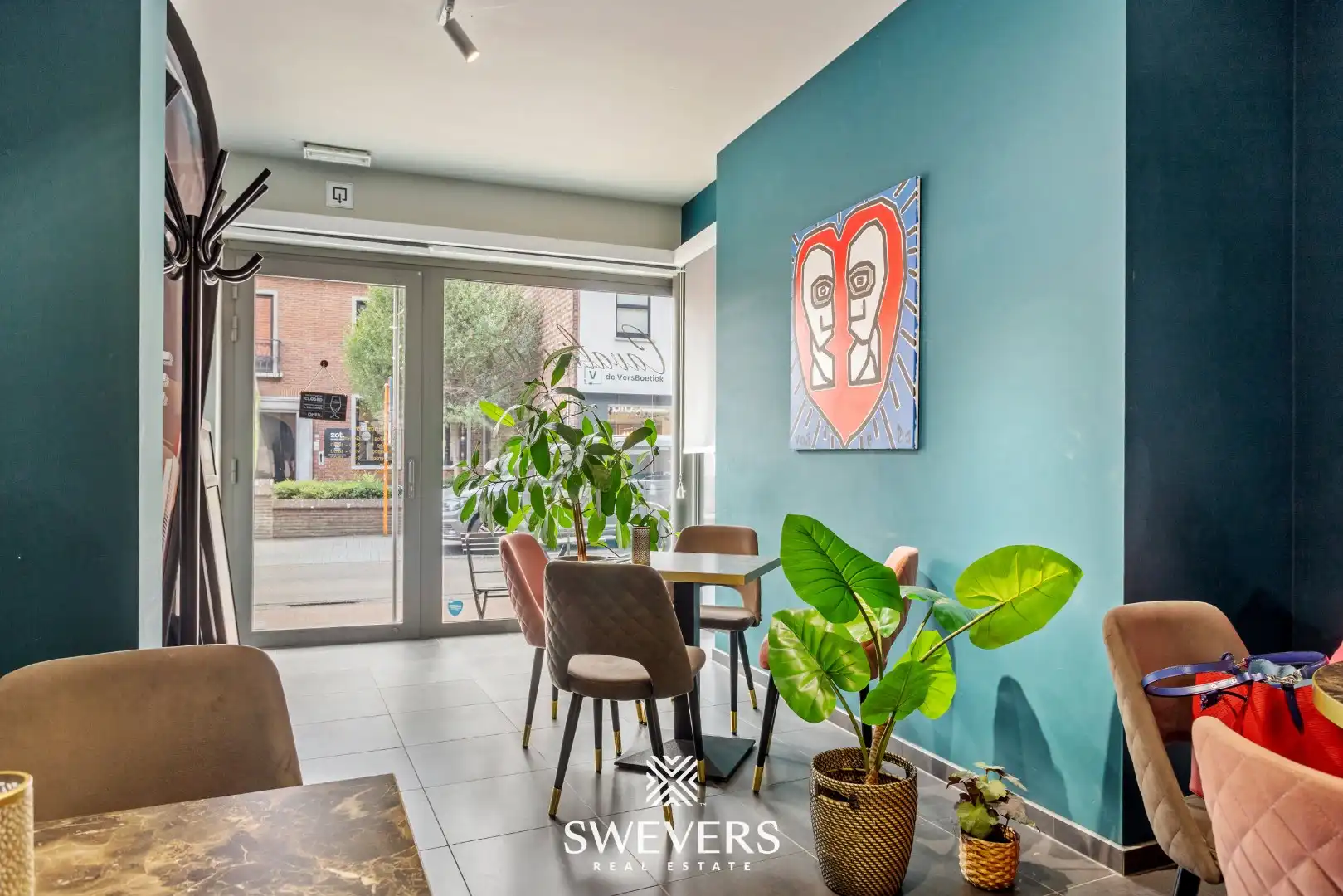 Investeringspand met huurder handelsruimte in hartje Tessenderlo, 97m², plus terras, tuinzone en parkeerplaats.   foto 8