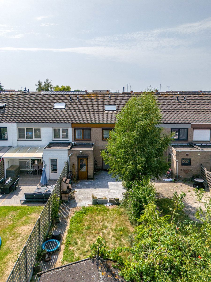 Instapklare woning met 5 slpk, 2 bdk en tuin op een rustige ligging! foto 24