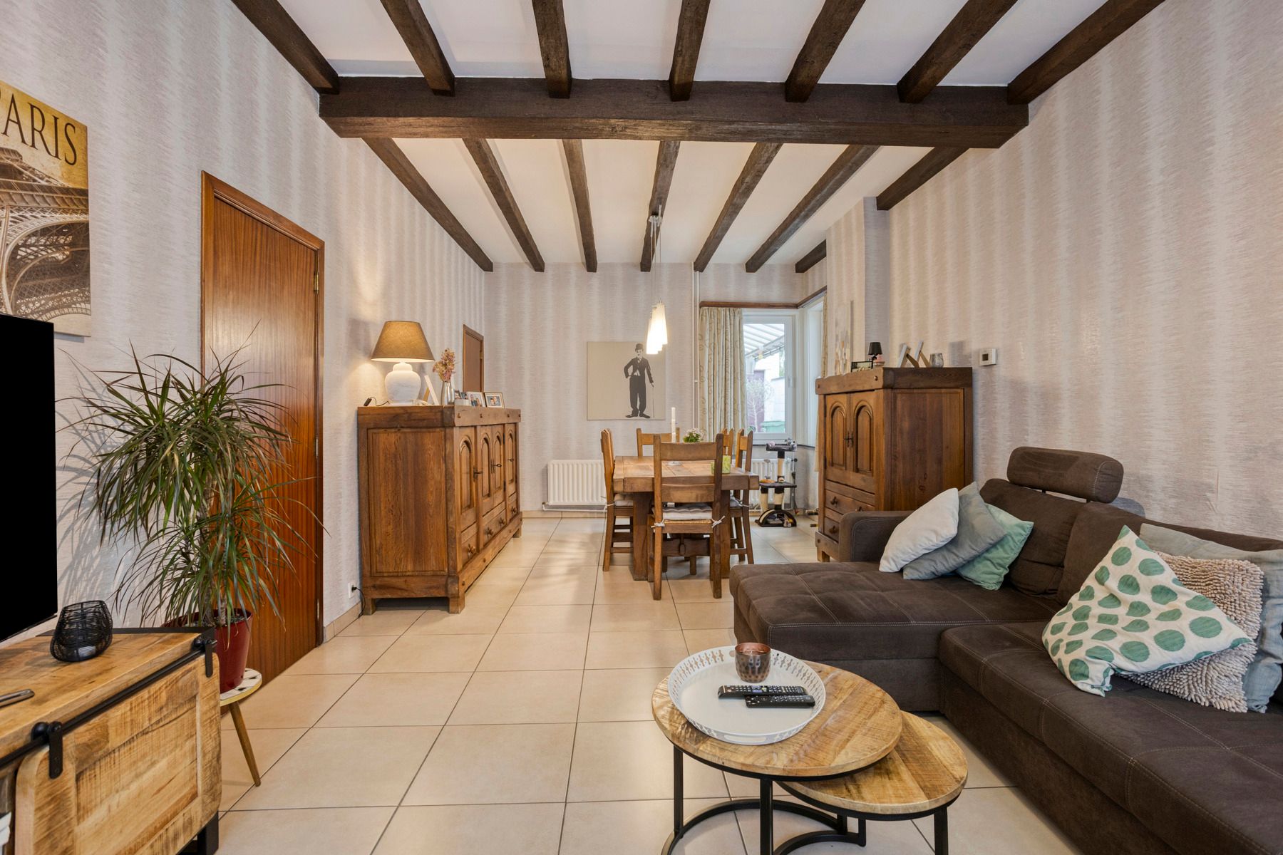 Charmante halfopen woning met potentieel foto 3