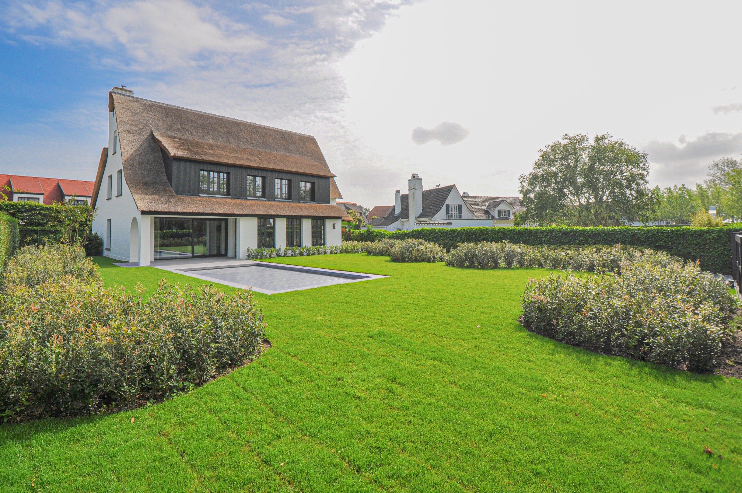  Volledig gerenoveerde villa rustig gelegen op de rand van het Zoute. foto 2