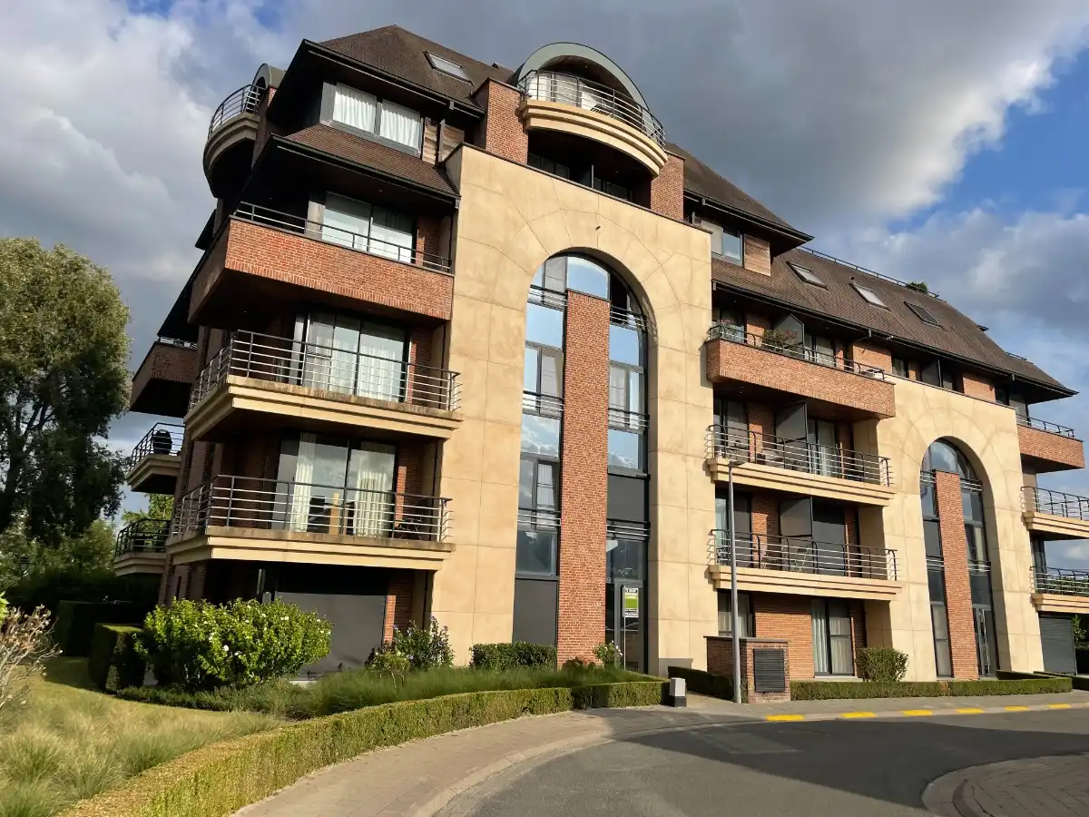 Gelijkvloers 1-slpk-APP + garage foto 8