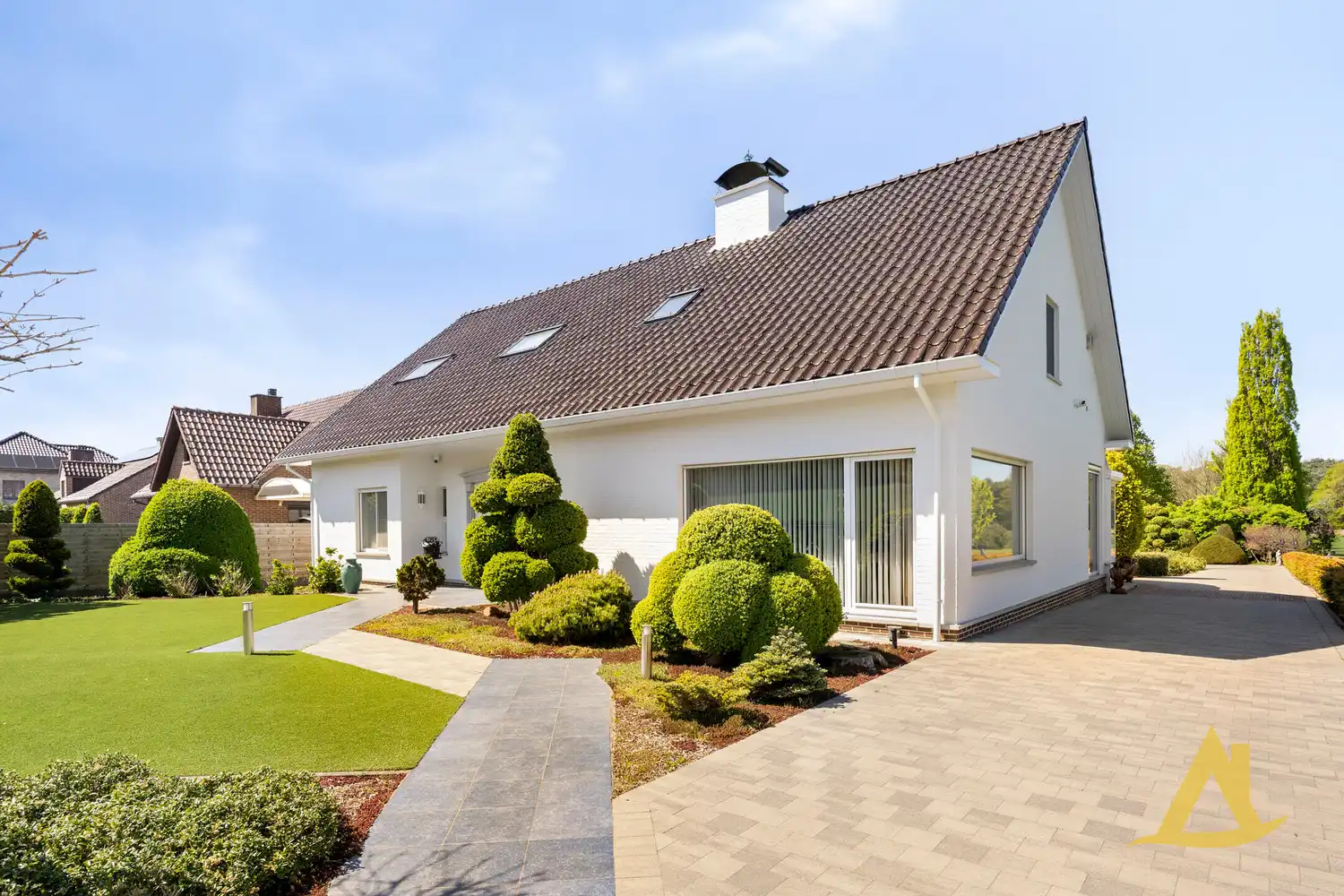 EXCLUSIEVE VILLA MET PARKTUIN EN ZWEMVIJVER OP EEN PERCEEL VAN 1HA 5A 16CA! foto 83