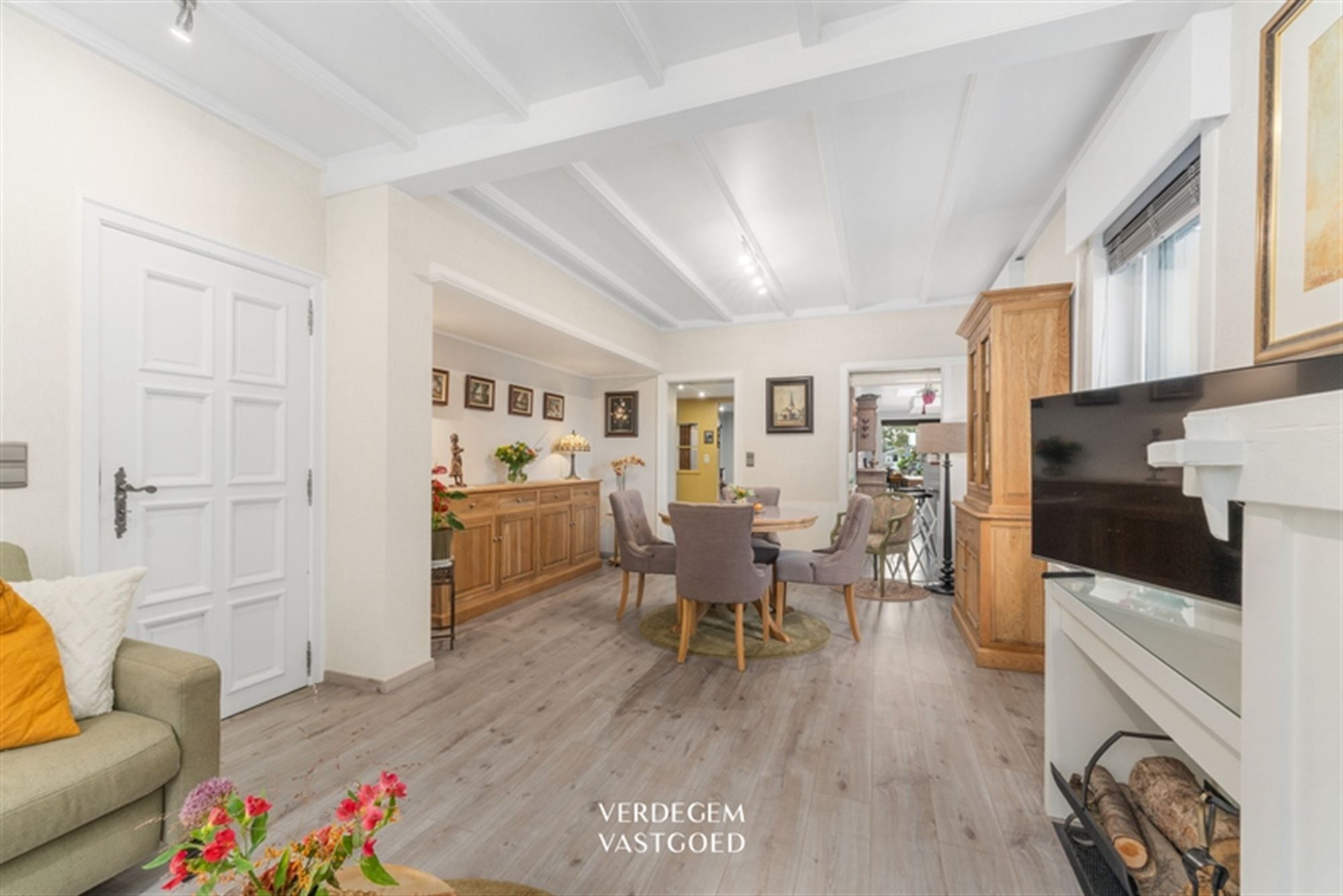 Ultra-gezellige woning met 3 slaapkamers, garage en geniettuin foto 6