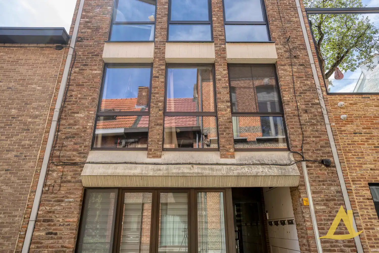 INSTAPKLAAR APPARTEMENT IN HET HART VAN DIEST! foto 2