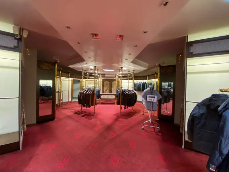 400M² HANDELSRUIMTE OP A-LOCATIE! foto 10