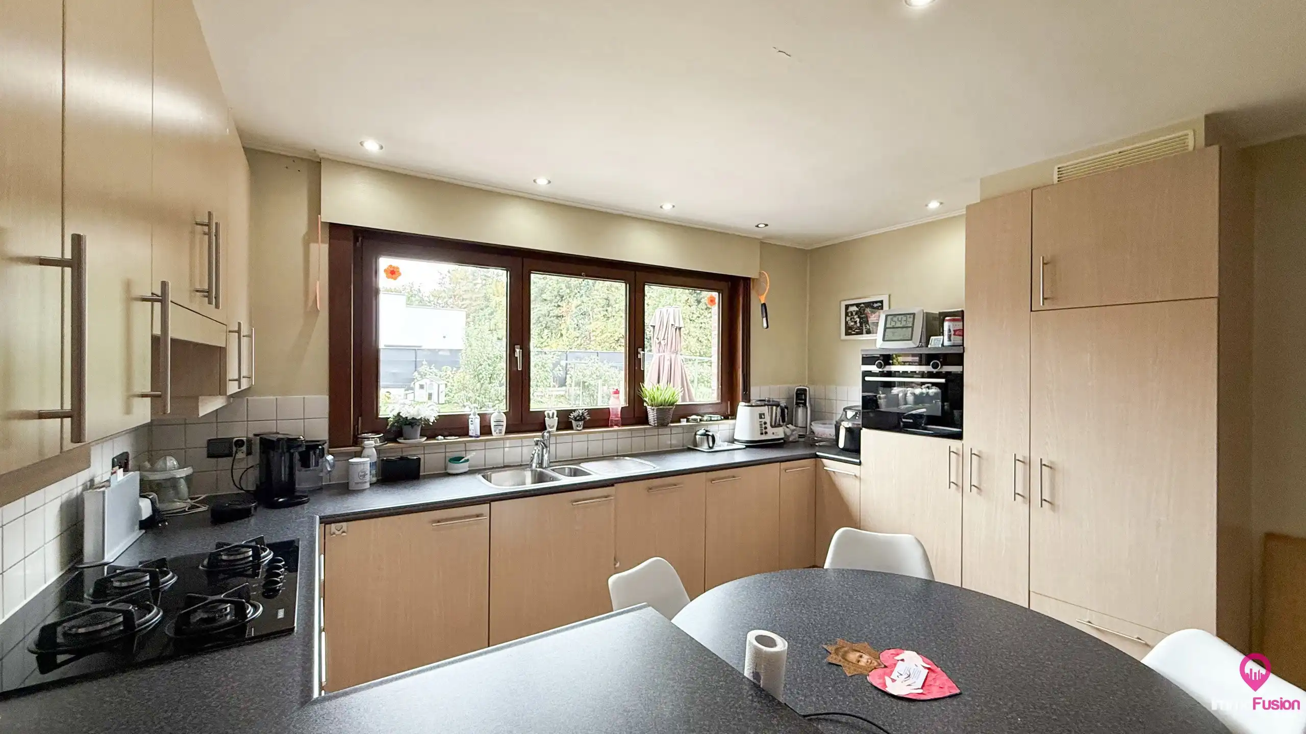 Prachtige landelijke woning met grote omheinde tuin en 3 slpk! foto 10