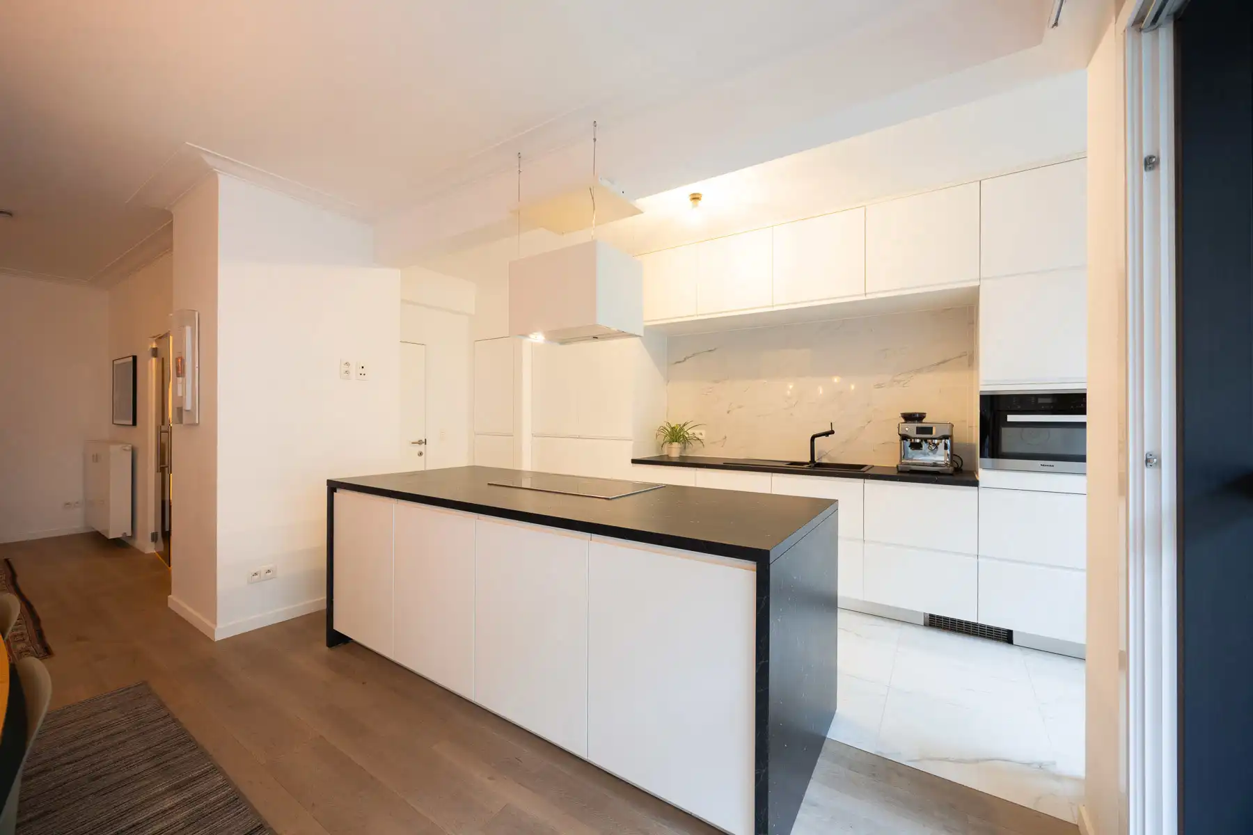 Lichtrijk en energiezuinig appartement met terras foto 3