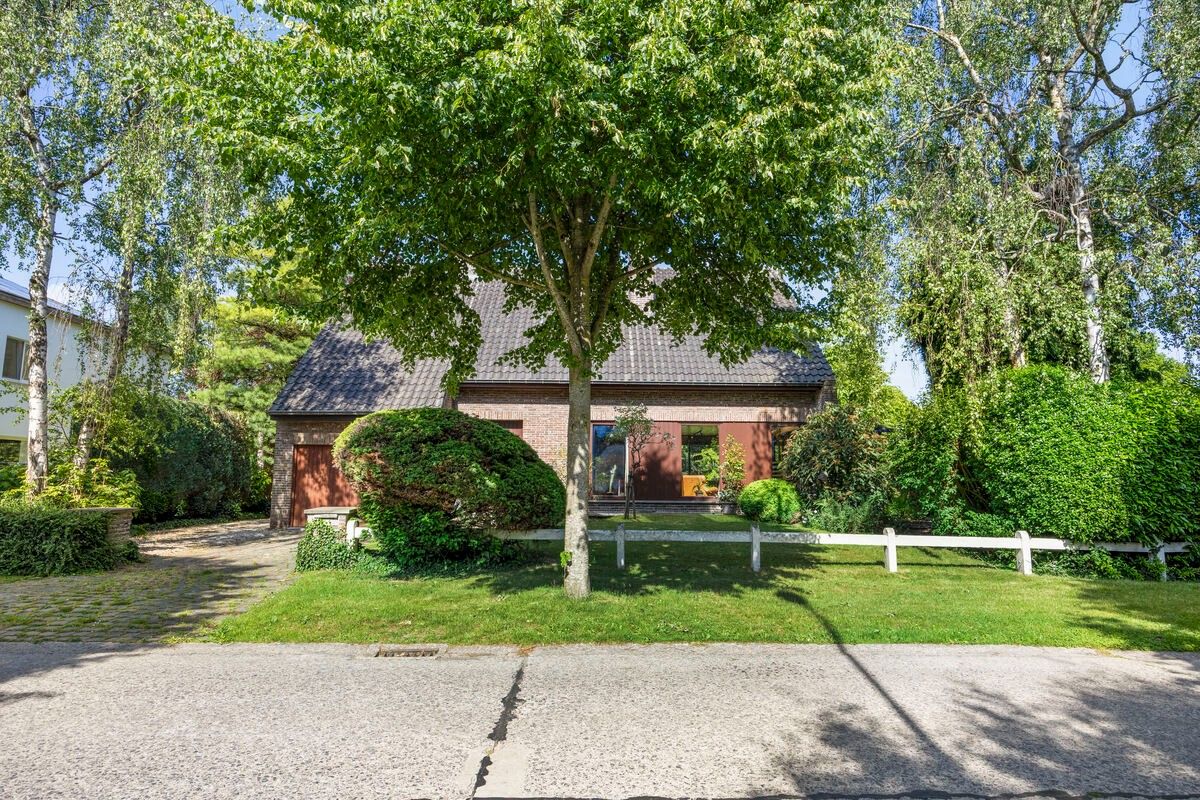 Eigentijdse villa met grote zonnige tuin midden in het groen van Sint-Denijs-Westrem foto 25