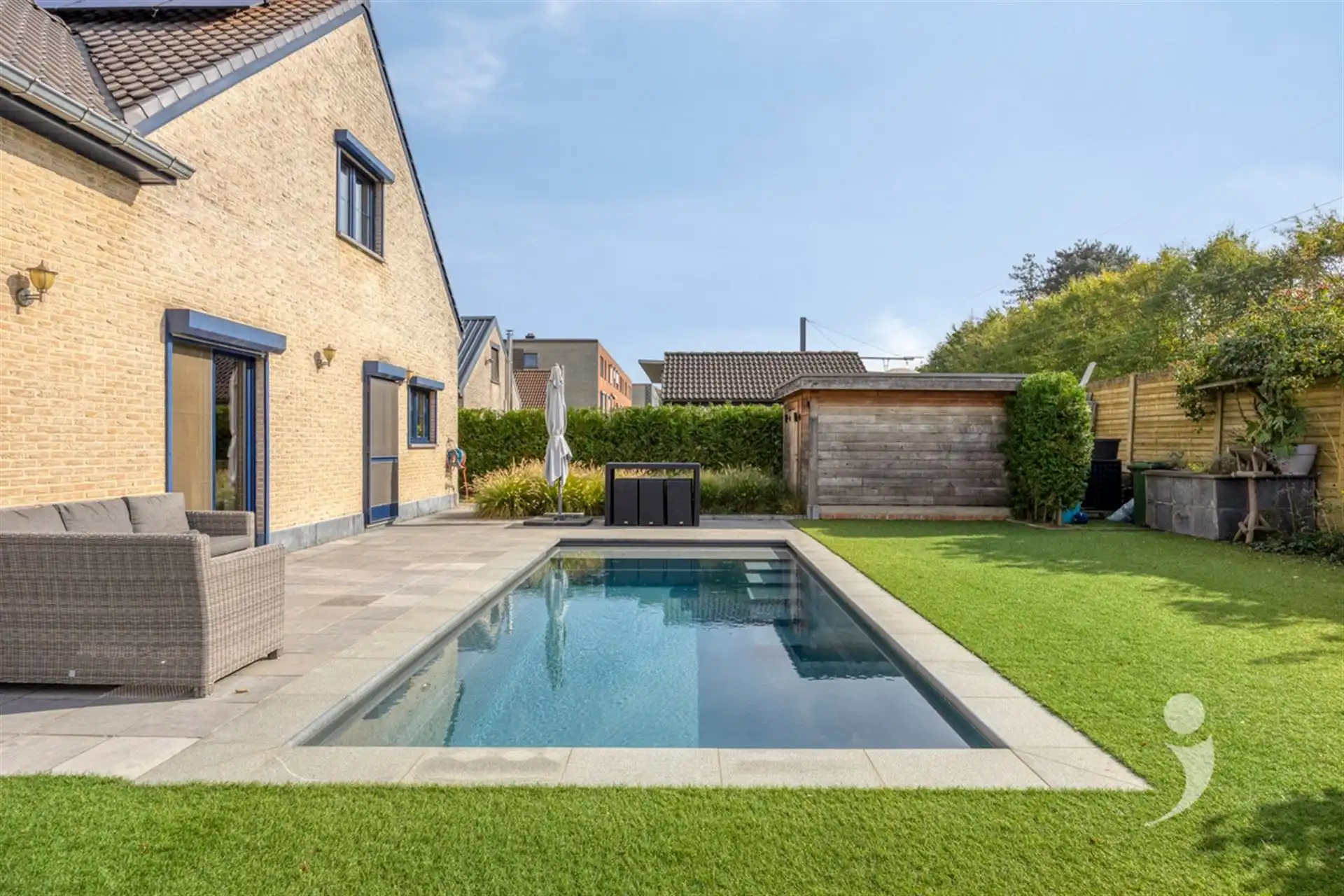 Prachtige villa met hoogwaardige afwerking foto 45