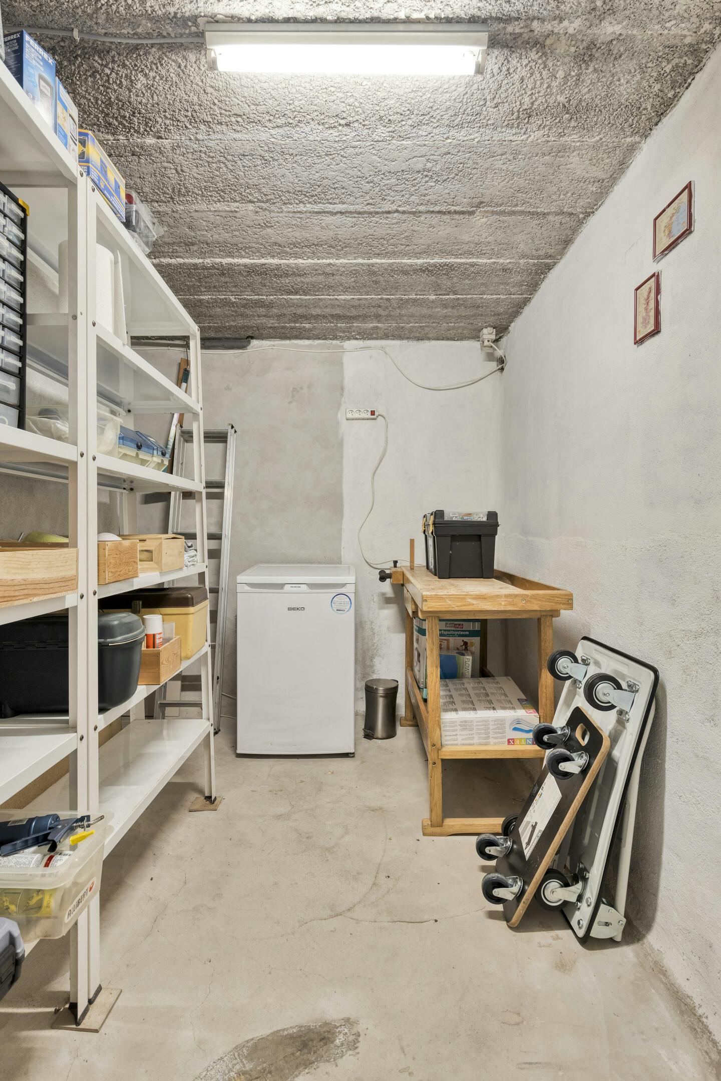 Mooie villa met schitterende tuin in residentiële woonwijk foto 28