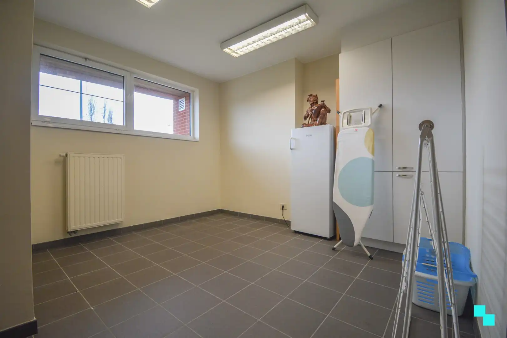 Bijzonder lichtrijke en verrassend ruime villa te Hooglede foto 12