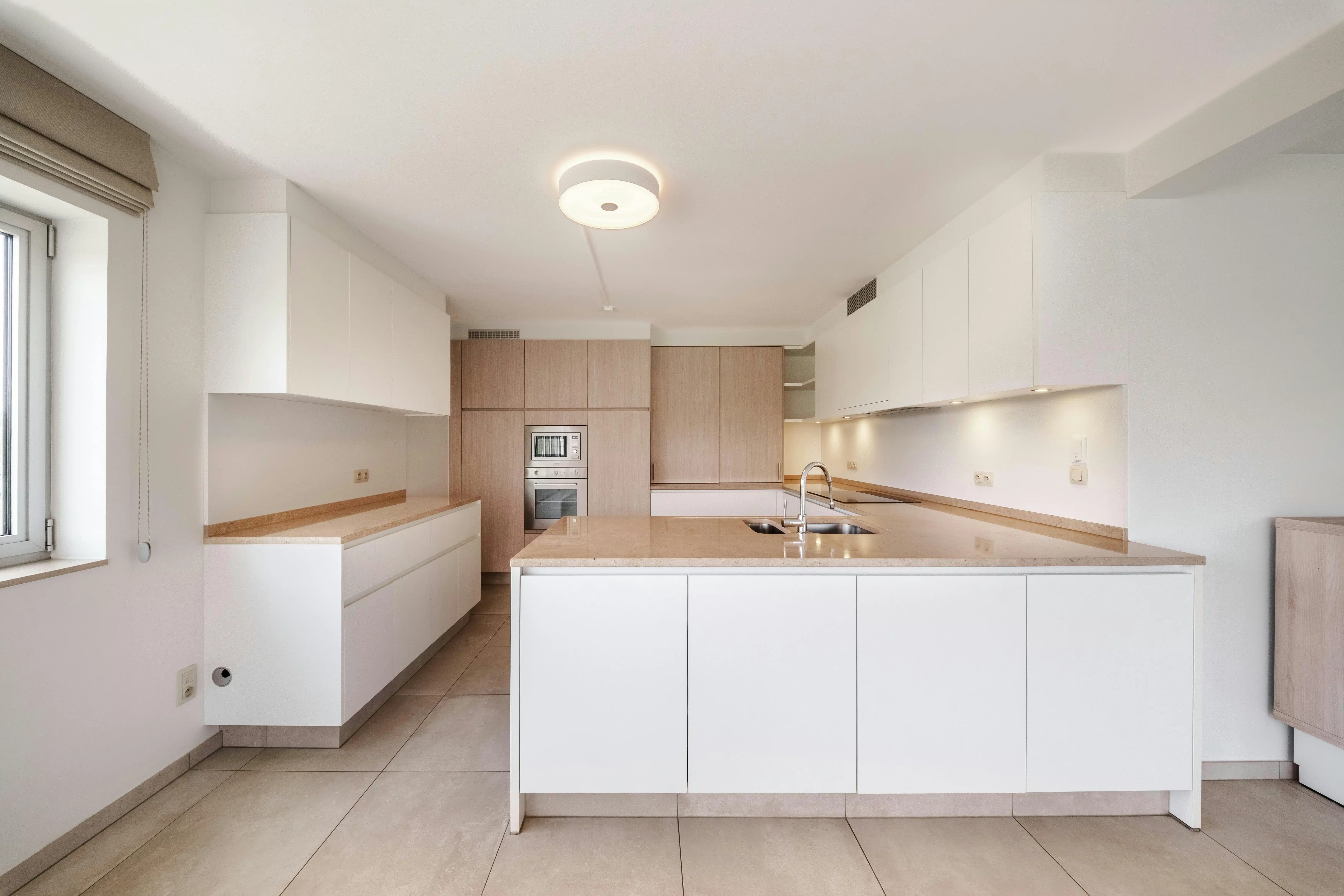 Exclusief appartement te Izegem van 148 m² foto 3