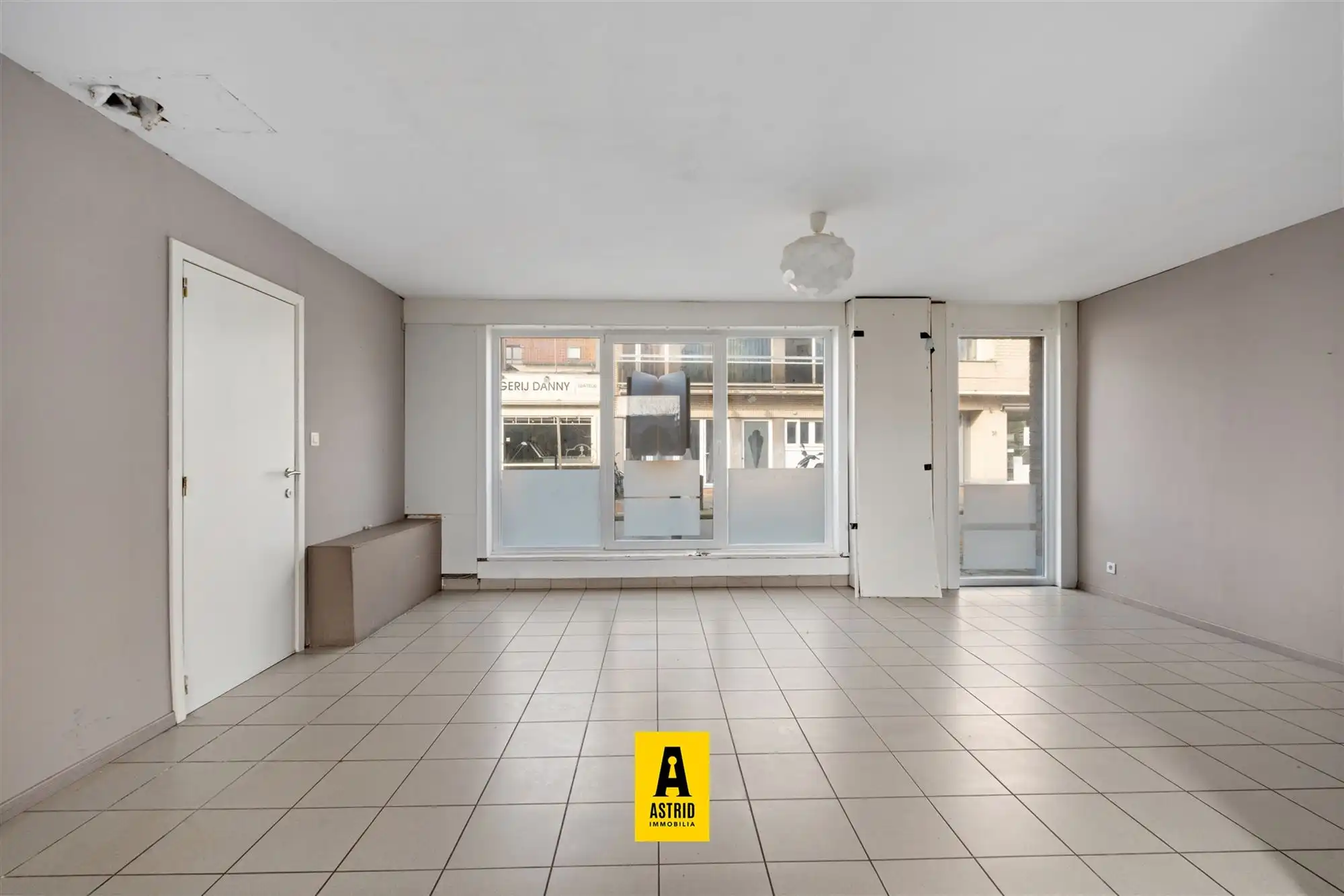 Te renoveren woning in toeristisch centrum! foto 7