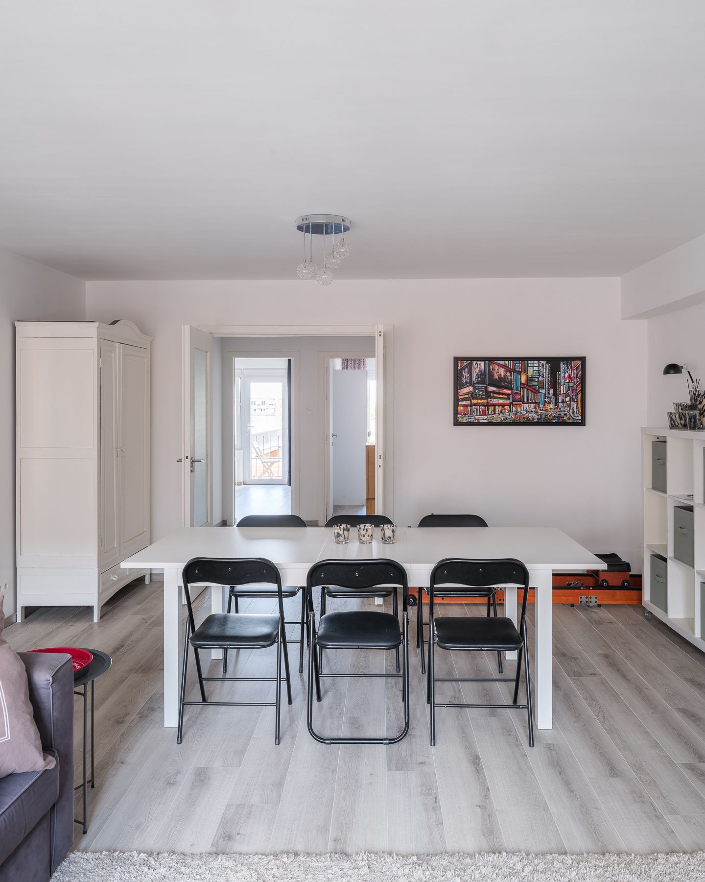 Instapklaar tweeslaapkamer appartement met garagebox foto 4