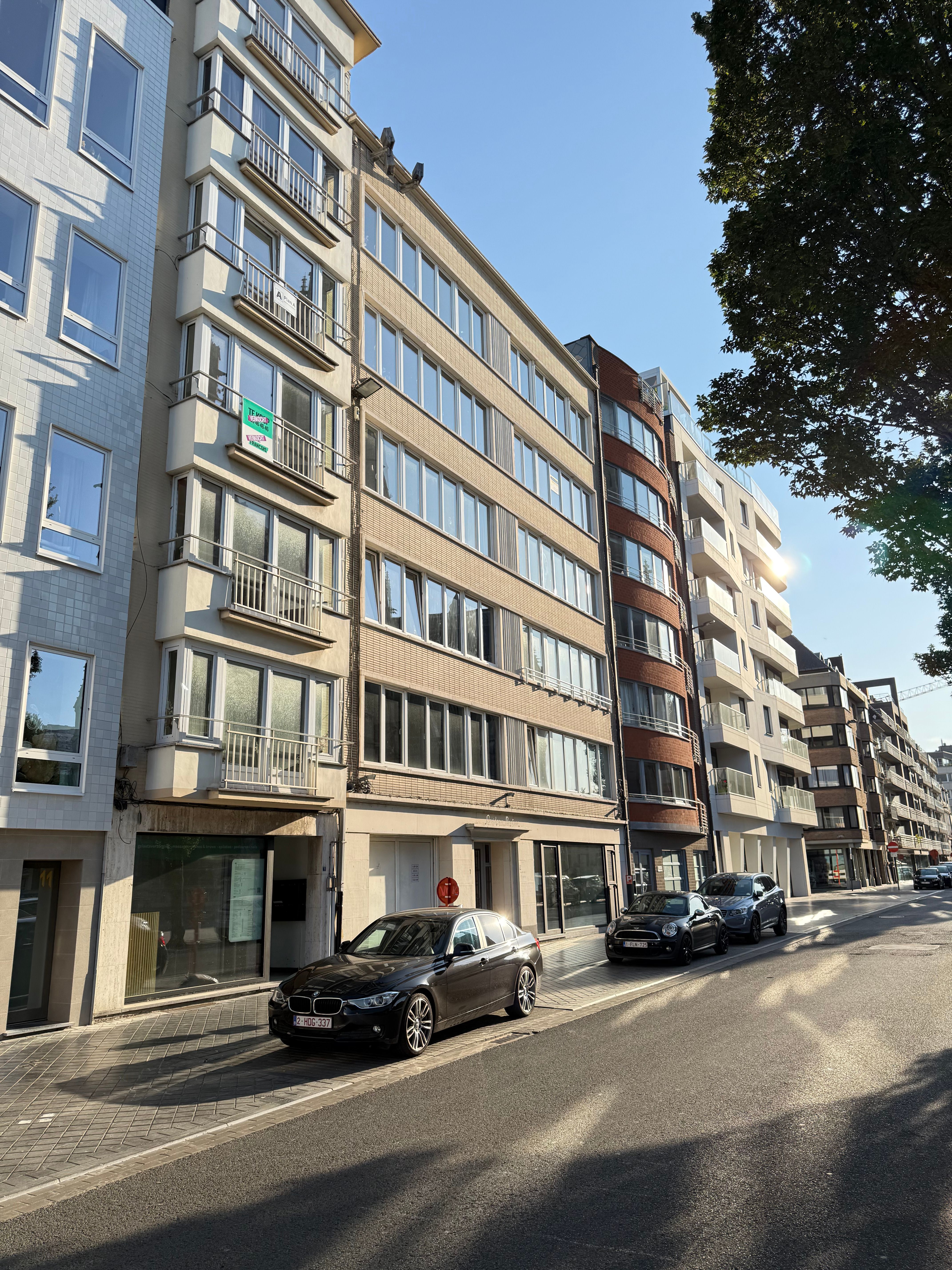 Stijlvol appartement op pleinlocatie foto 13
