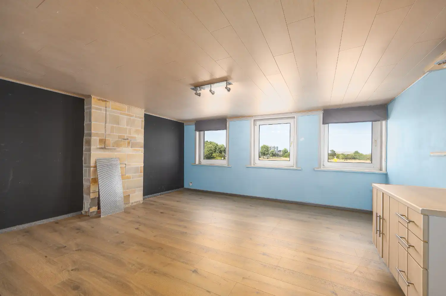 Te renoveren woning met 3 slaapkamers foto 10