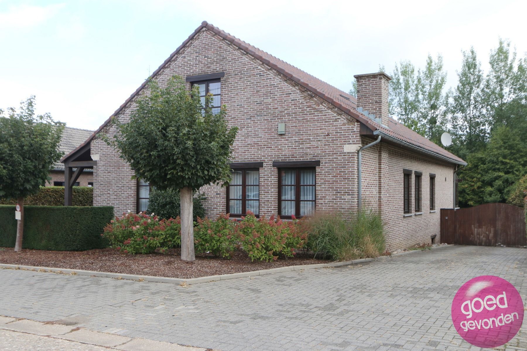()=>{if(producerUpdateValueVersion(node),producerAccessed(node),node.value===ERRORED)throw node.error;return node.value} Hernerweg 92 - 3730 Bilzen-Hoeselt