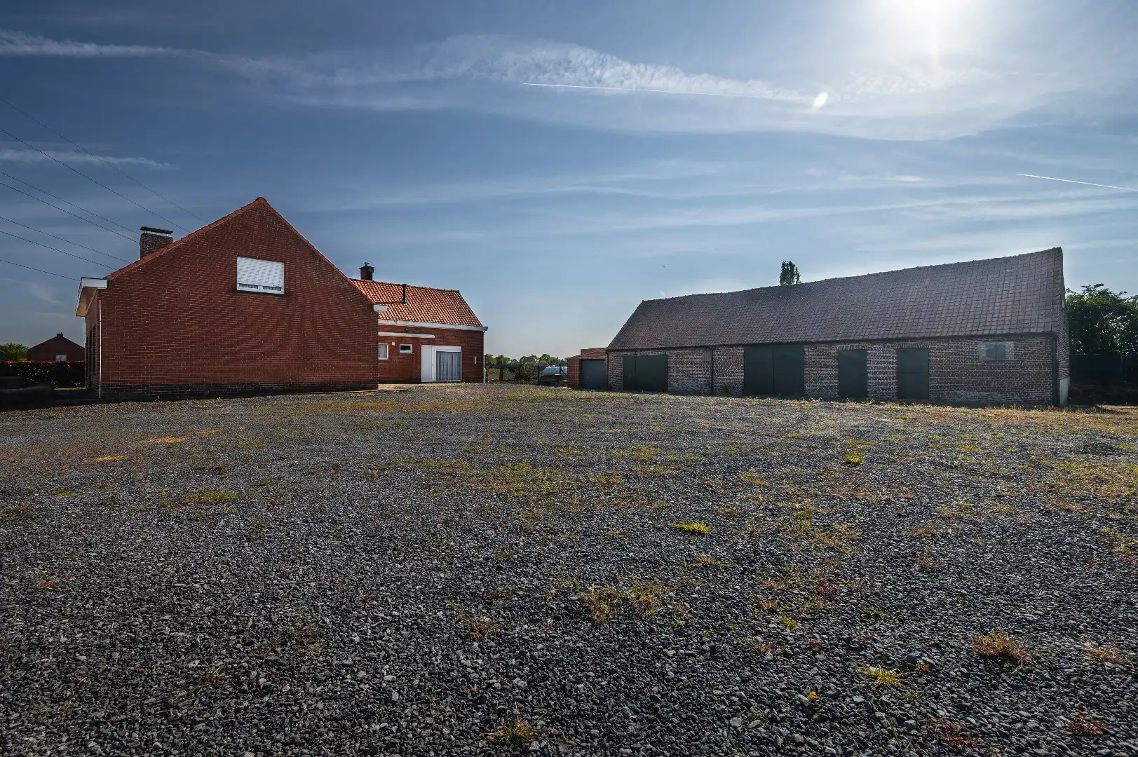 Alleenstaande woning van 291 m² met een loods van 473 m² en een schuur van 189 m² foto 5