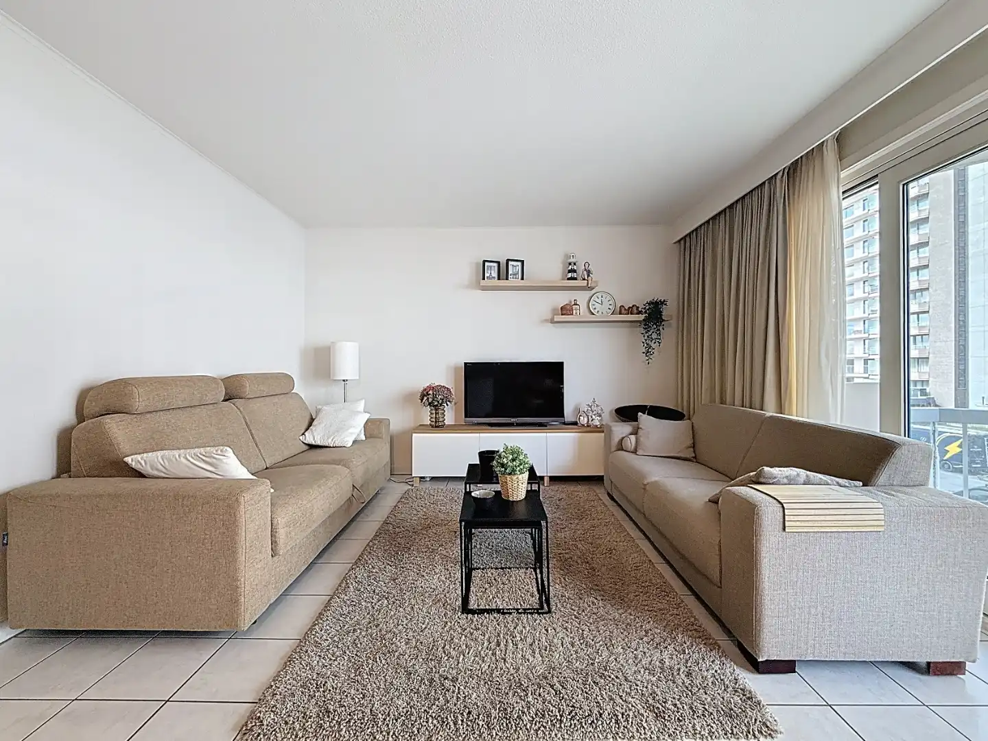 Instapklaar appartement nabij het strand van Nieuwpoort foto 2