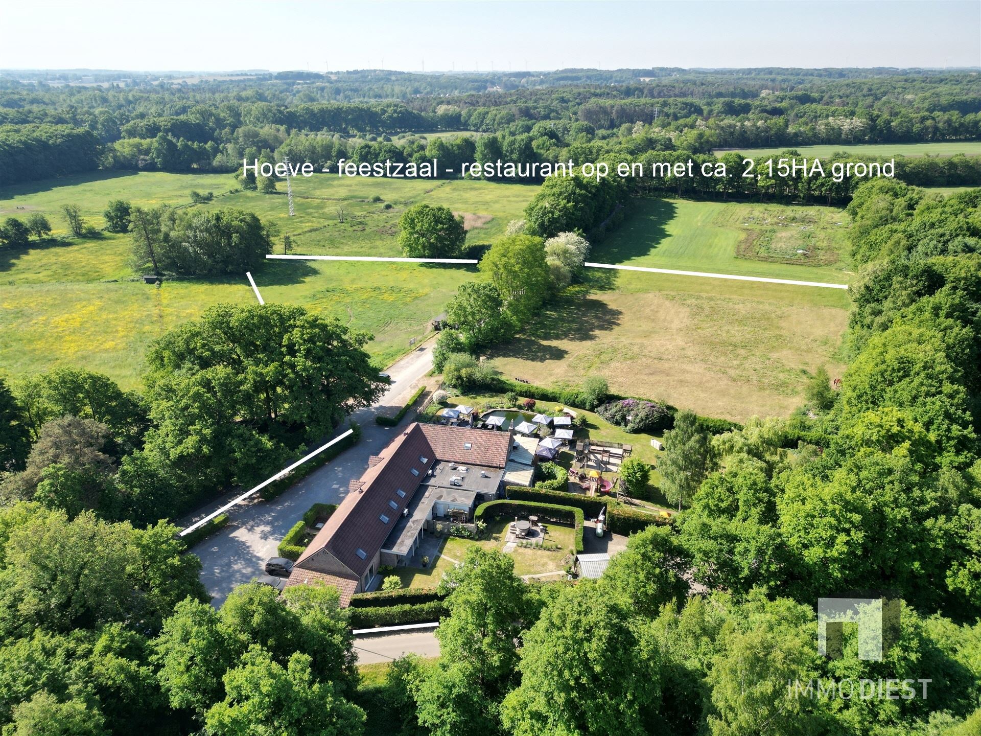 Brasserie - restaurant - feestzaal - privéwoonst foto 5