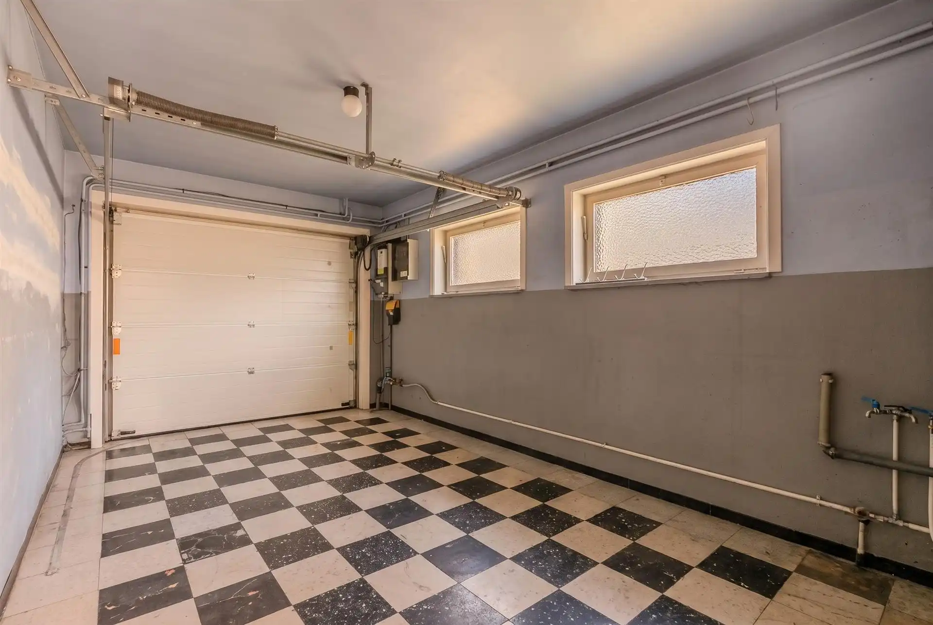 Verzorgde, karaktervolle open bebouwing met 4 slaapkamers met prachtig open zicht. foto 14