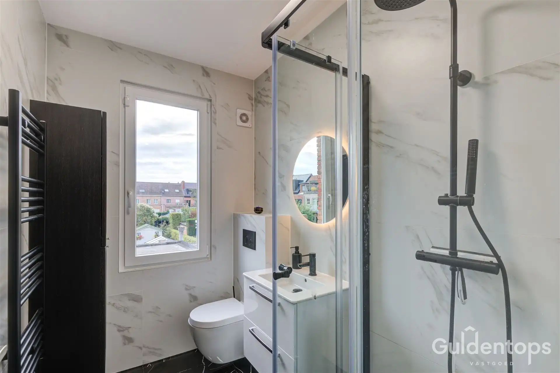 Woning met 3 slaapkamers, 2 badkamers en zuidgerichte tuin foto 23