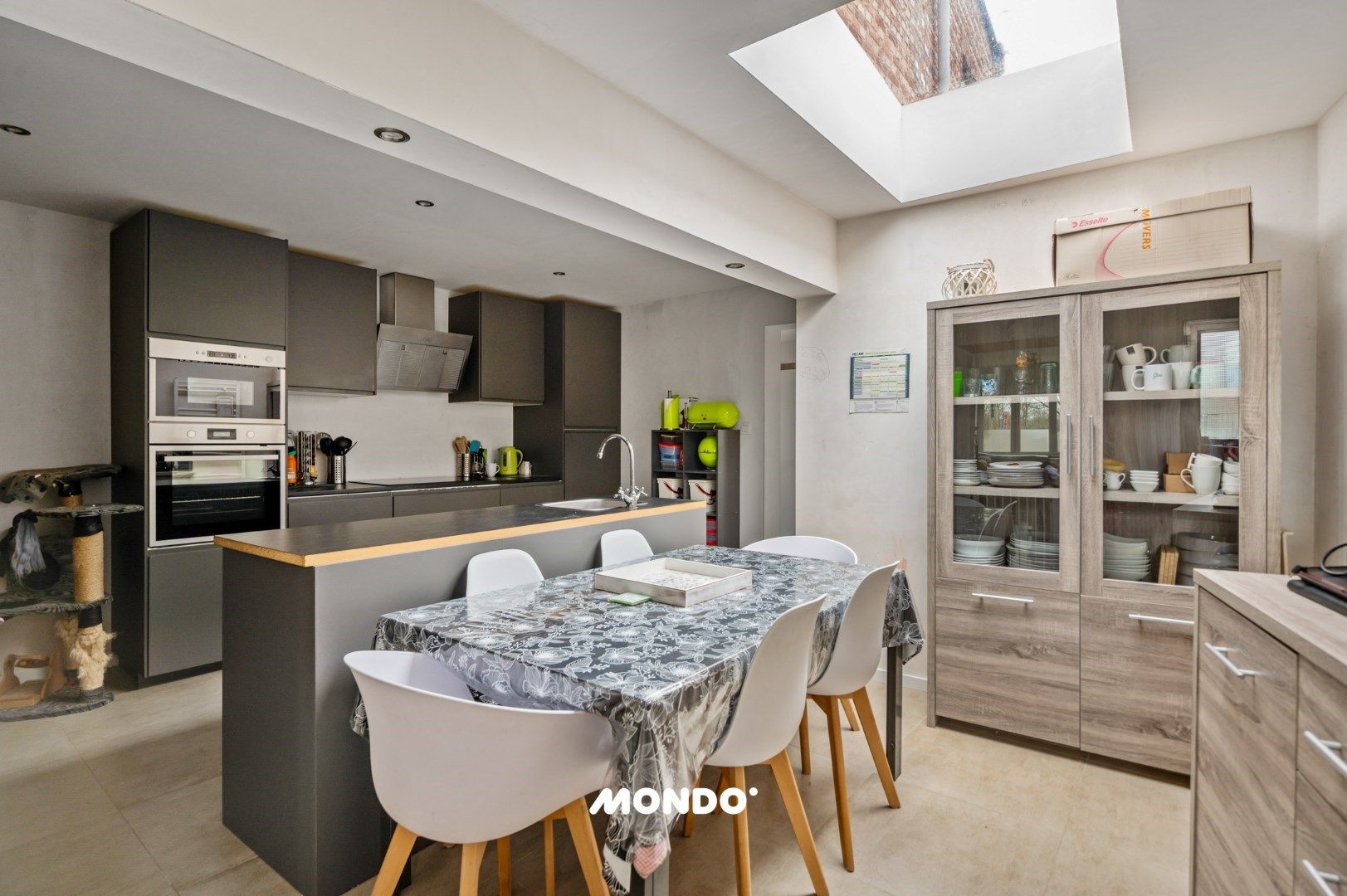 Gezellige woning met 4 slaapkamers! foto 5