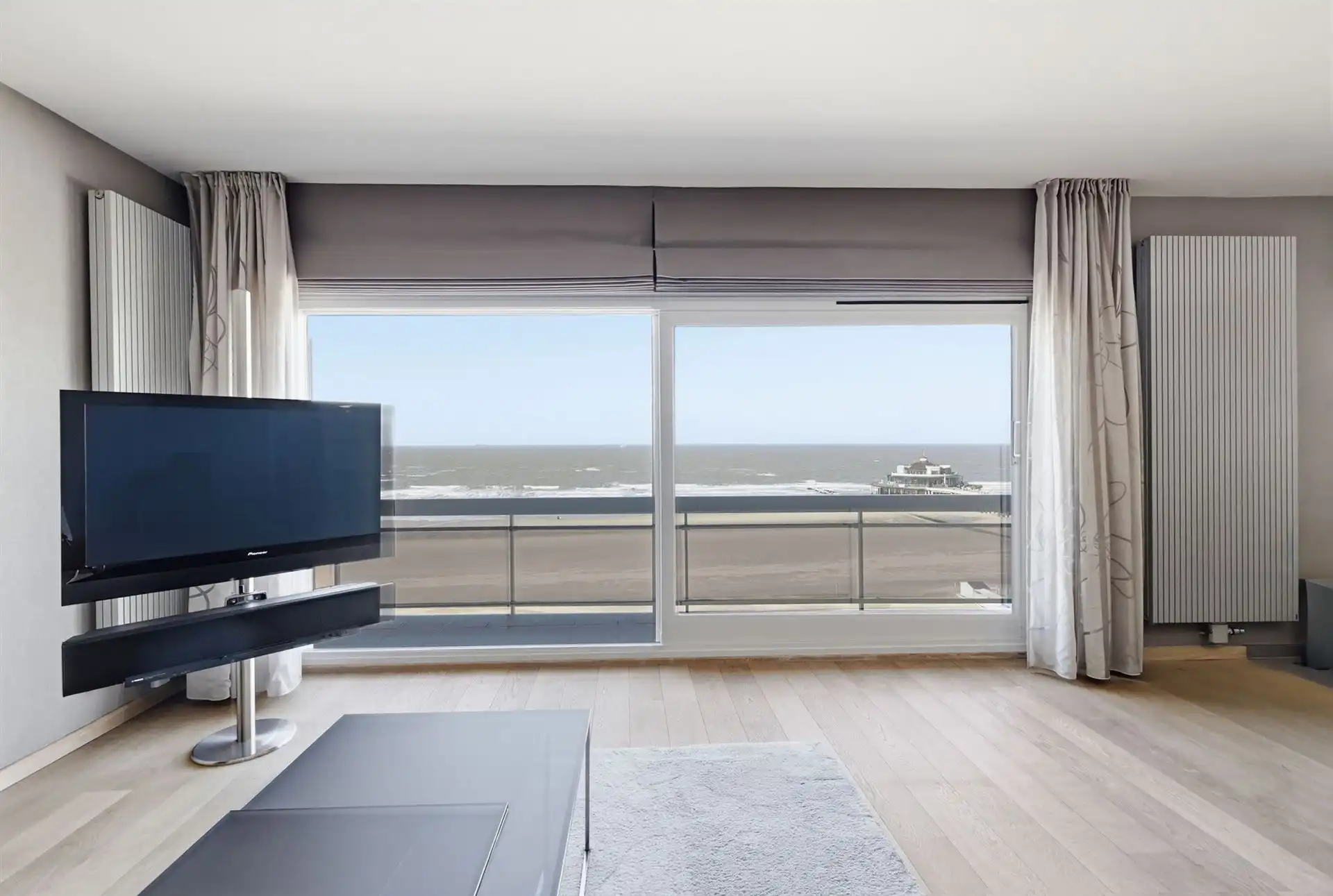 FRONTAAL ZEEZICHT / RIANTE GEVELBREEDTE  foto 6