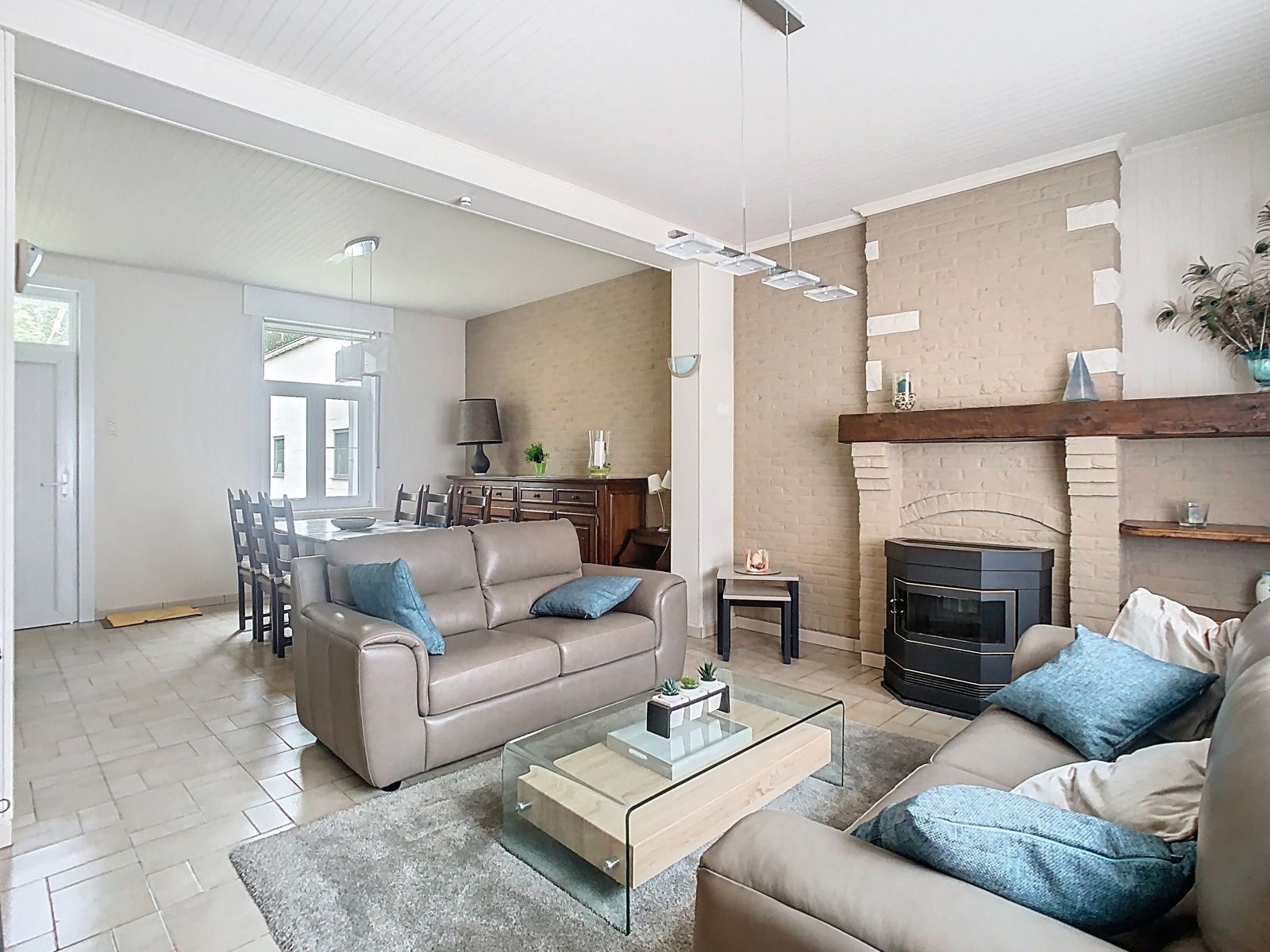 Instapklare alleenstaande woning met 3 SLPK, tuin én garage! foto 3