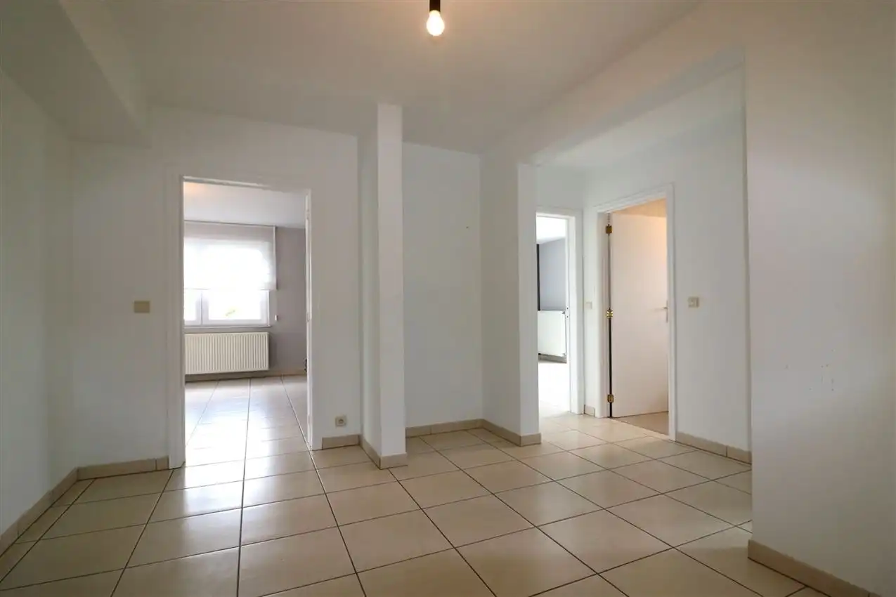 Appartement met 2 slpk., grote garage en terras, rustige ligging foto 13