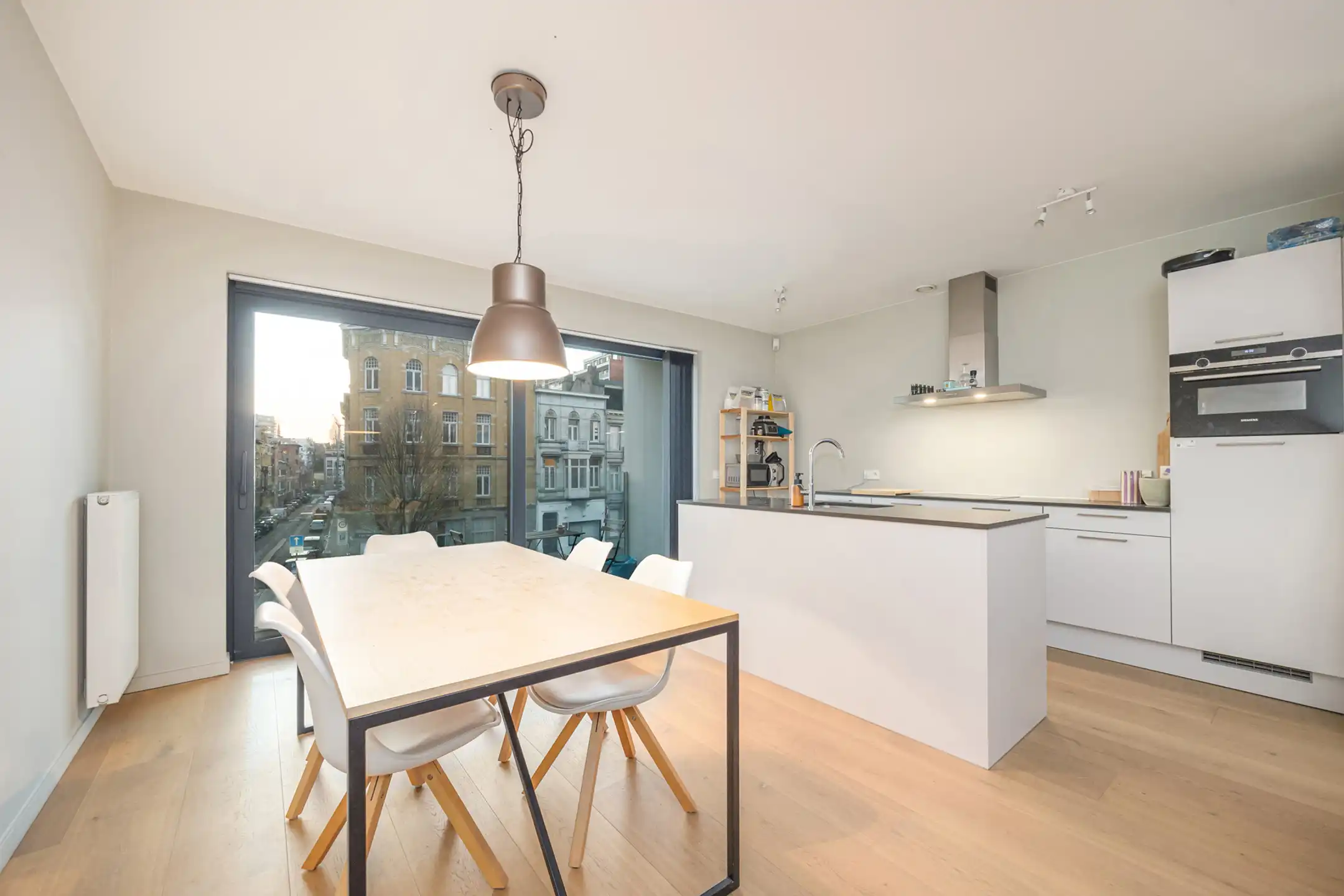 Recent appartement met 2 slaapkamers en terras foto 2