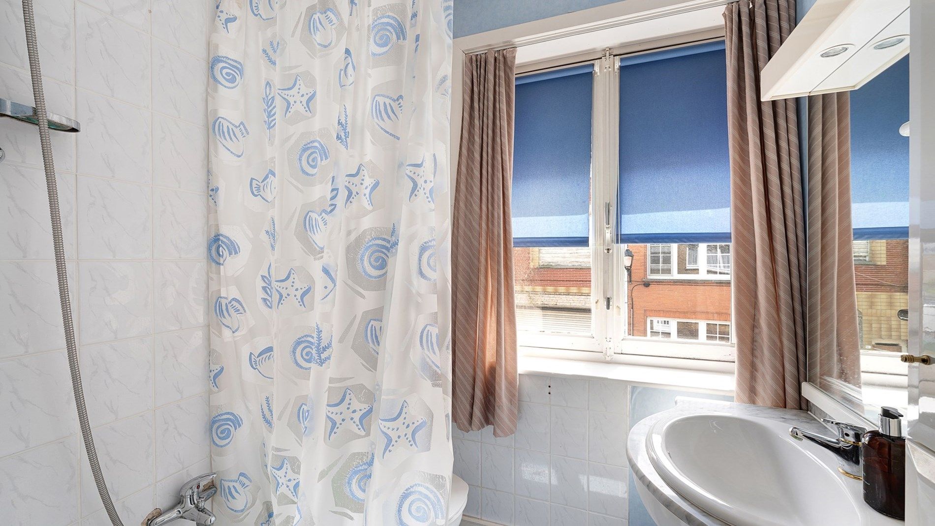 Interessante woning met parking & tuin te Heist-centrum foto 24