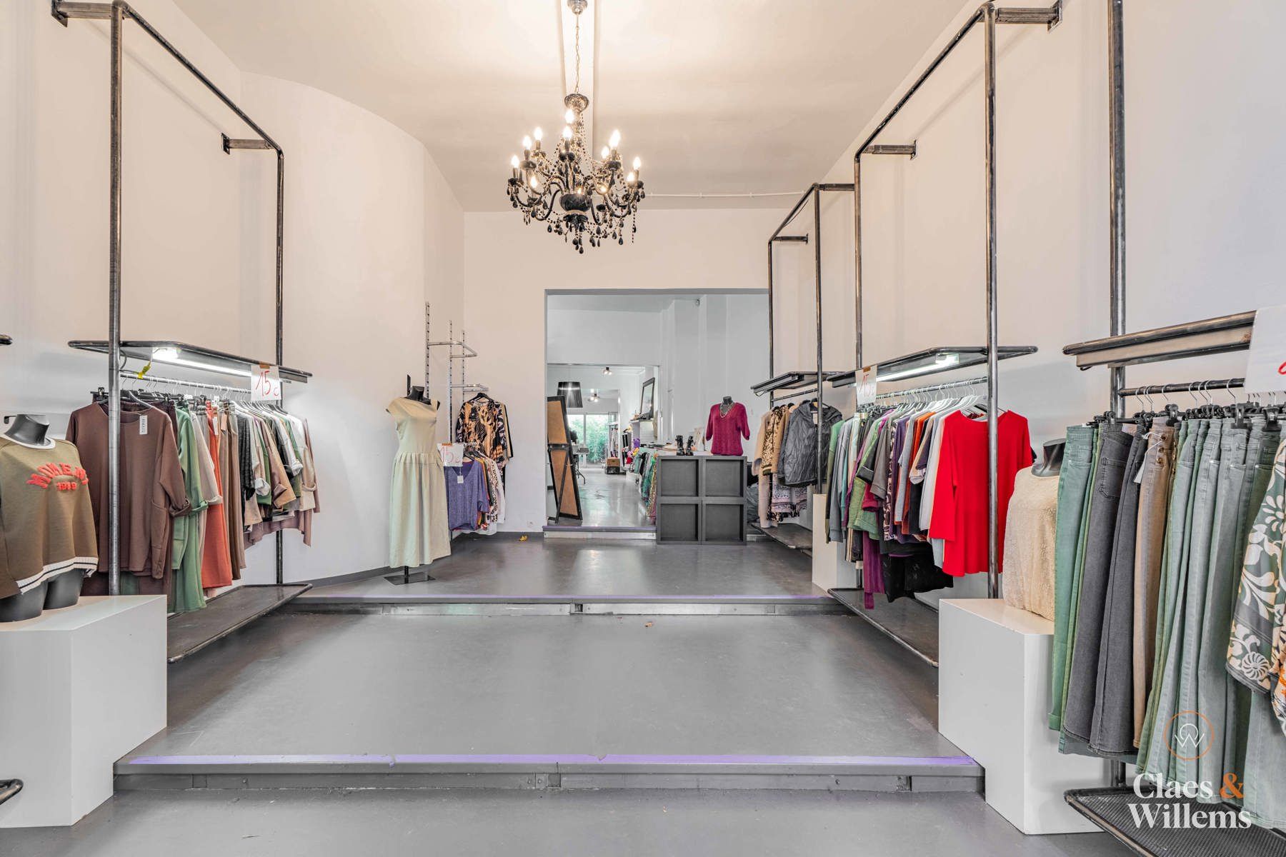 Gelijkvloerse handelsruimte in hartje Halle foto 3