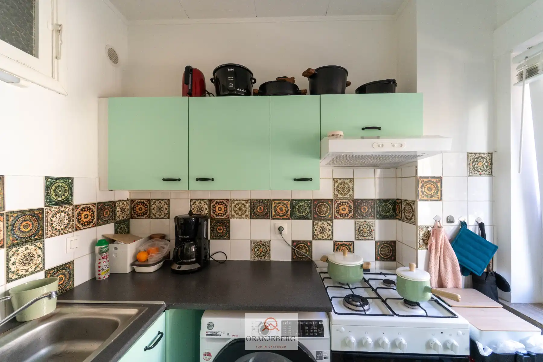 Gezellig 2 slaapkamer appartement nabij Gent-Sint-Pieters met terras en 2 kelderbergingen foto 13