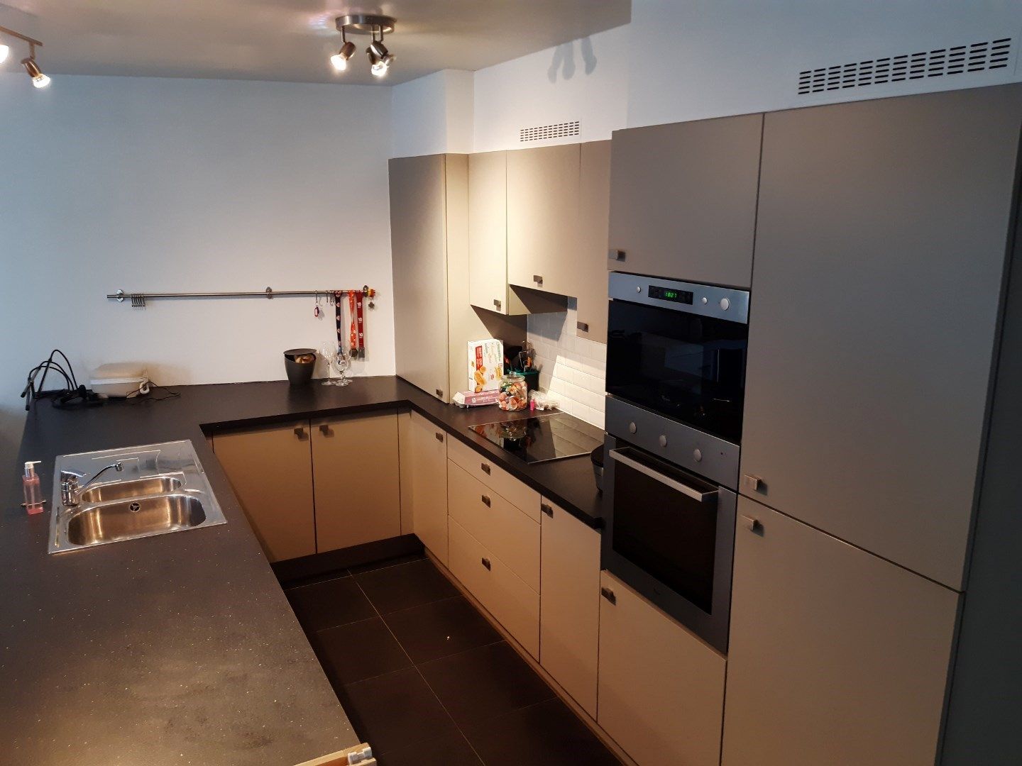 Eigentijds wonen met mega-kelder. foto 4