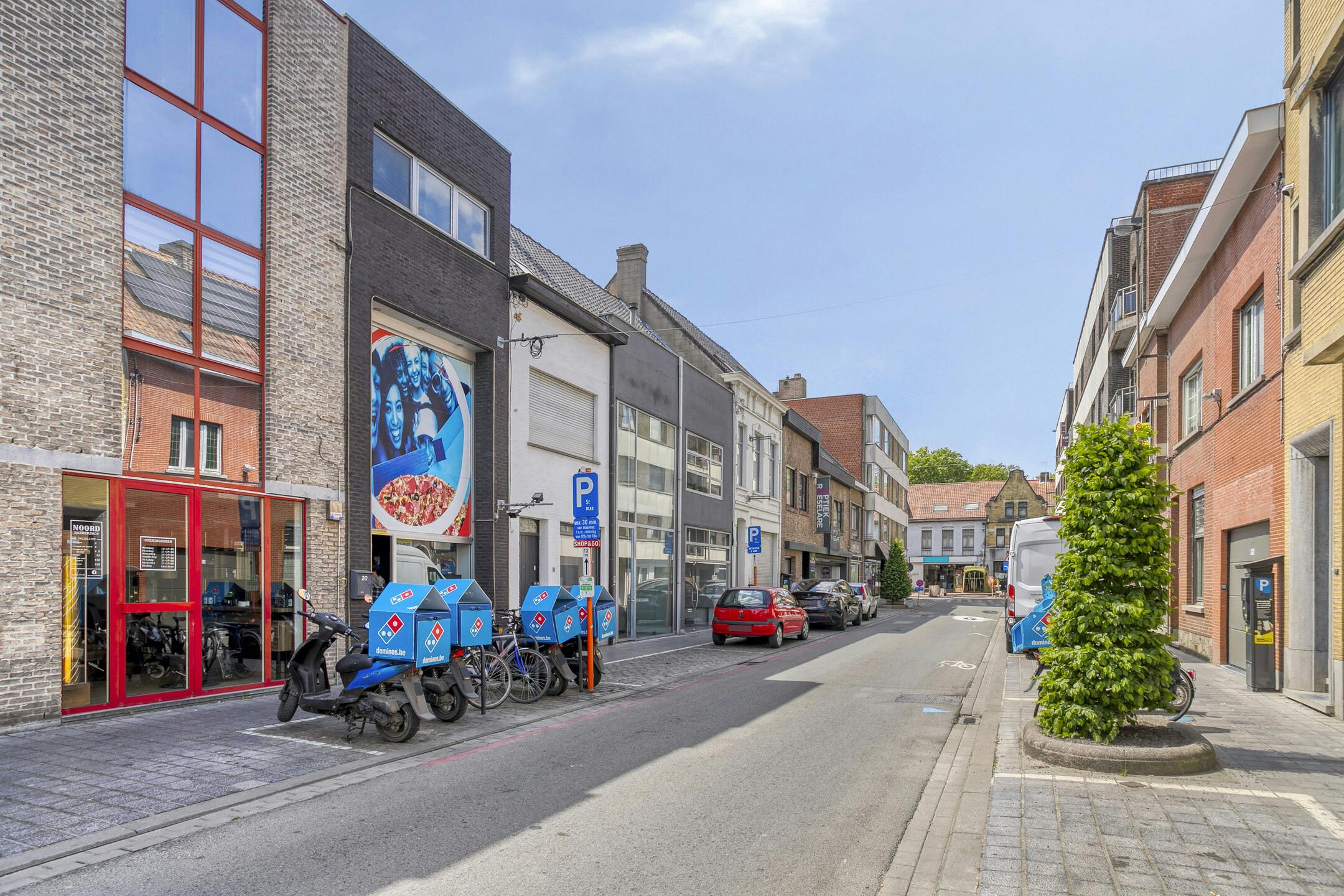 Huis met 3 slaapkamers en garage in centrum Roeselare! foto 6