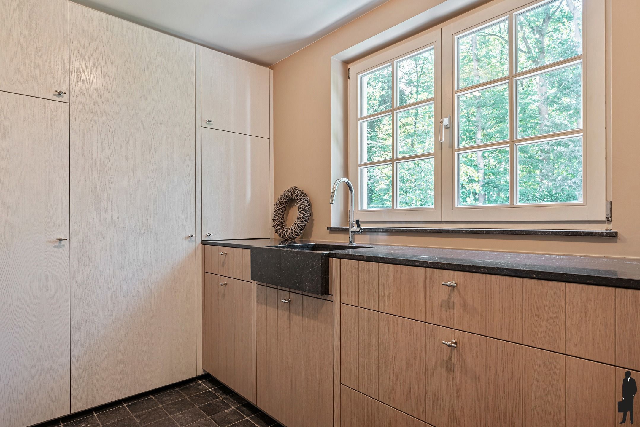 Rietgedekte en tot in de puntjes afgewerkte klassevilla foto 28