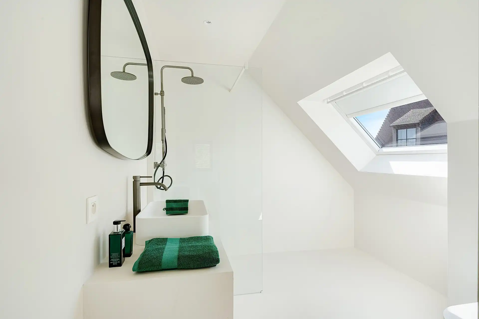 Smaakvol afgewerkte villa in Maaiken met ruime tuin foto 31