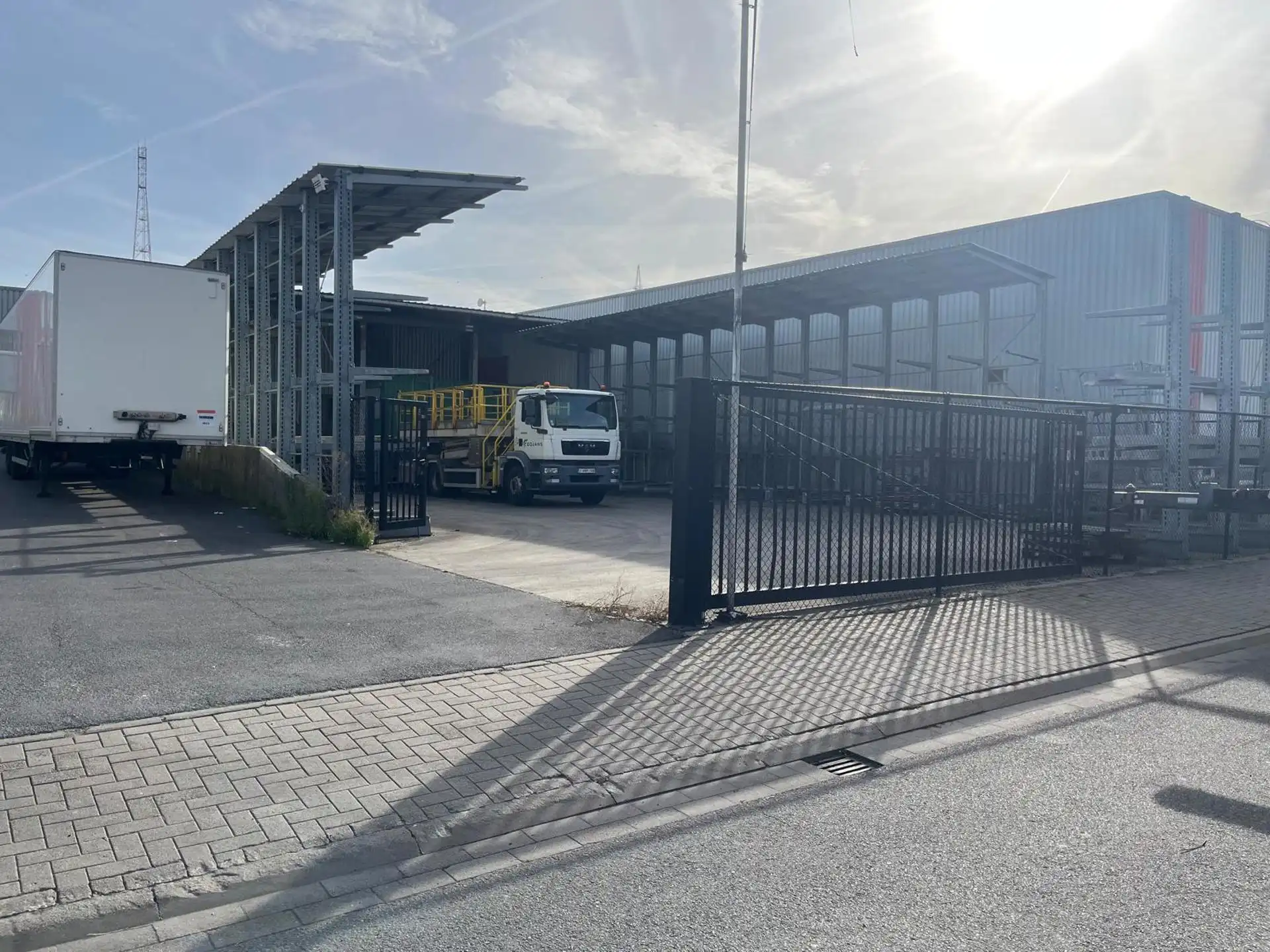 Bedrijfsvastgoed te huur Vaartkaai 10-15 10 - 2170 Antwerpen